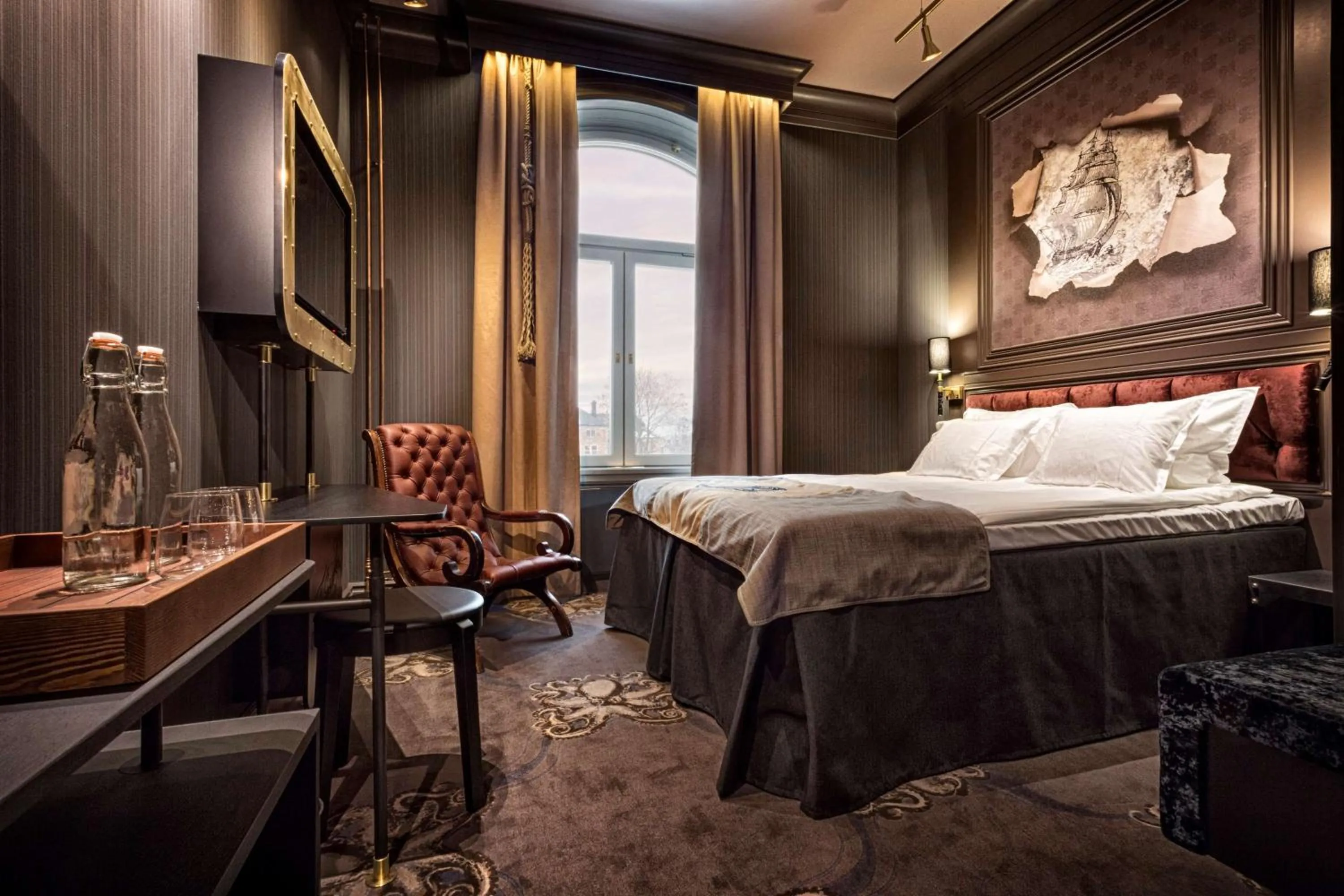 Photo of the whole room, Bed in Stora Hotellet; BW Premier Collection