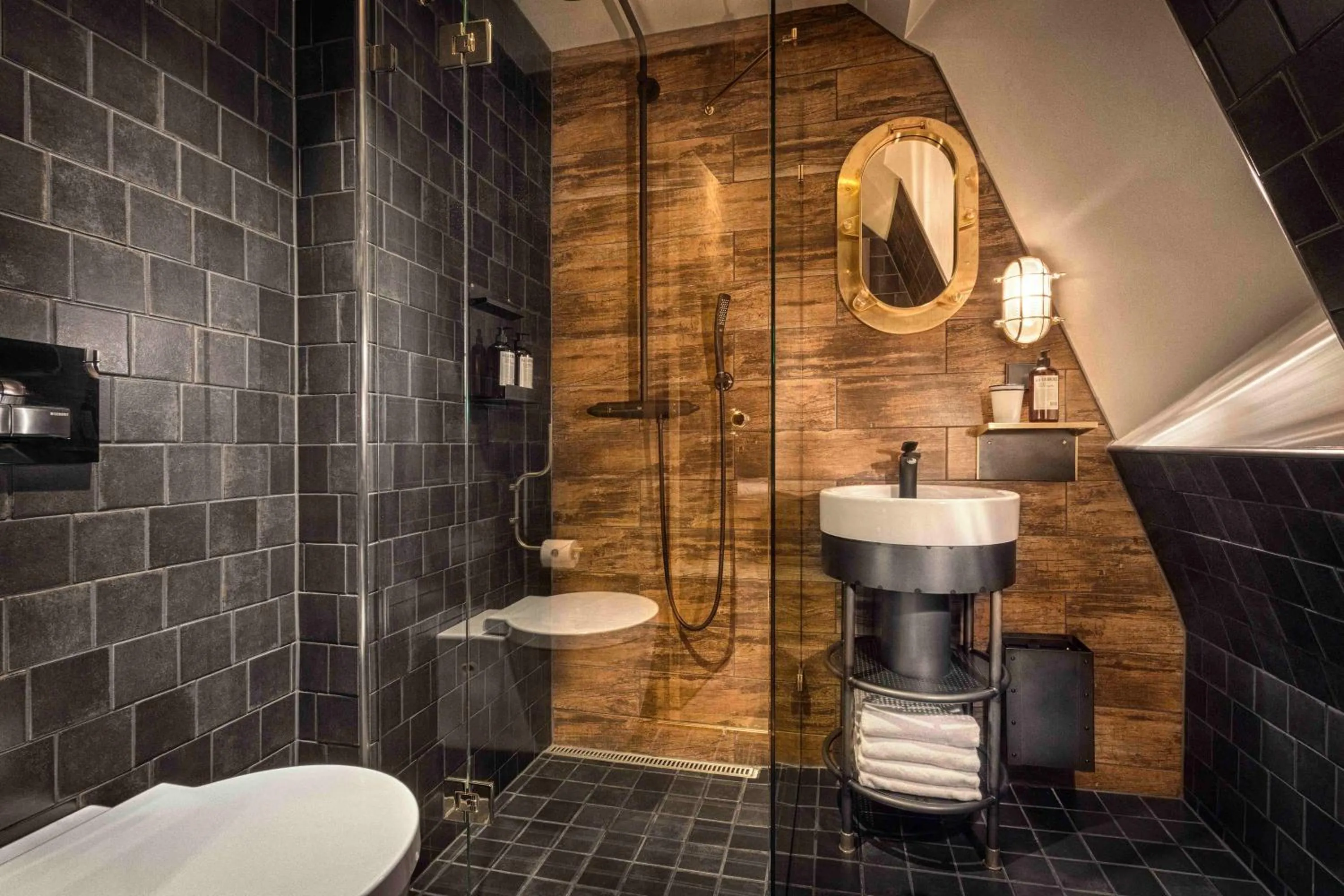 Bathroom in Stora Hotellet; BW Premier Collection