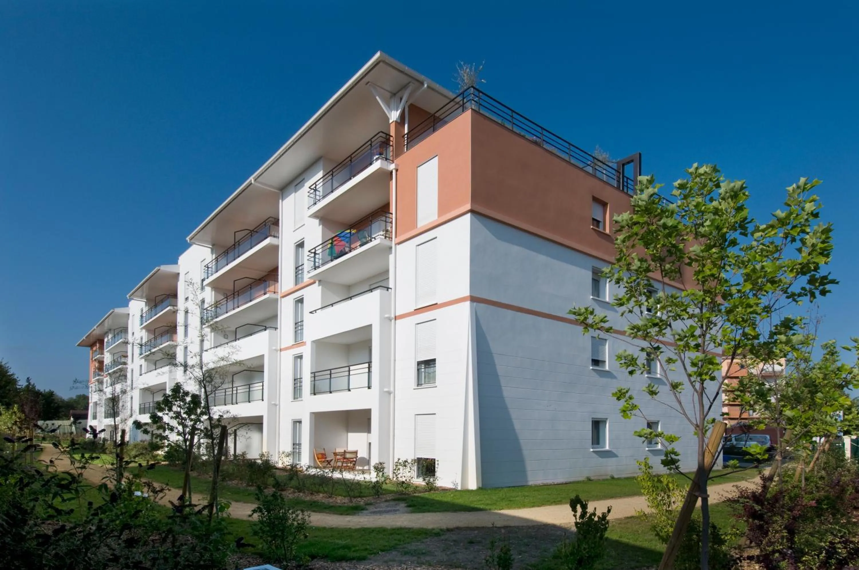 Facade/entrance in Domitys Les Sources de Gascogne