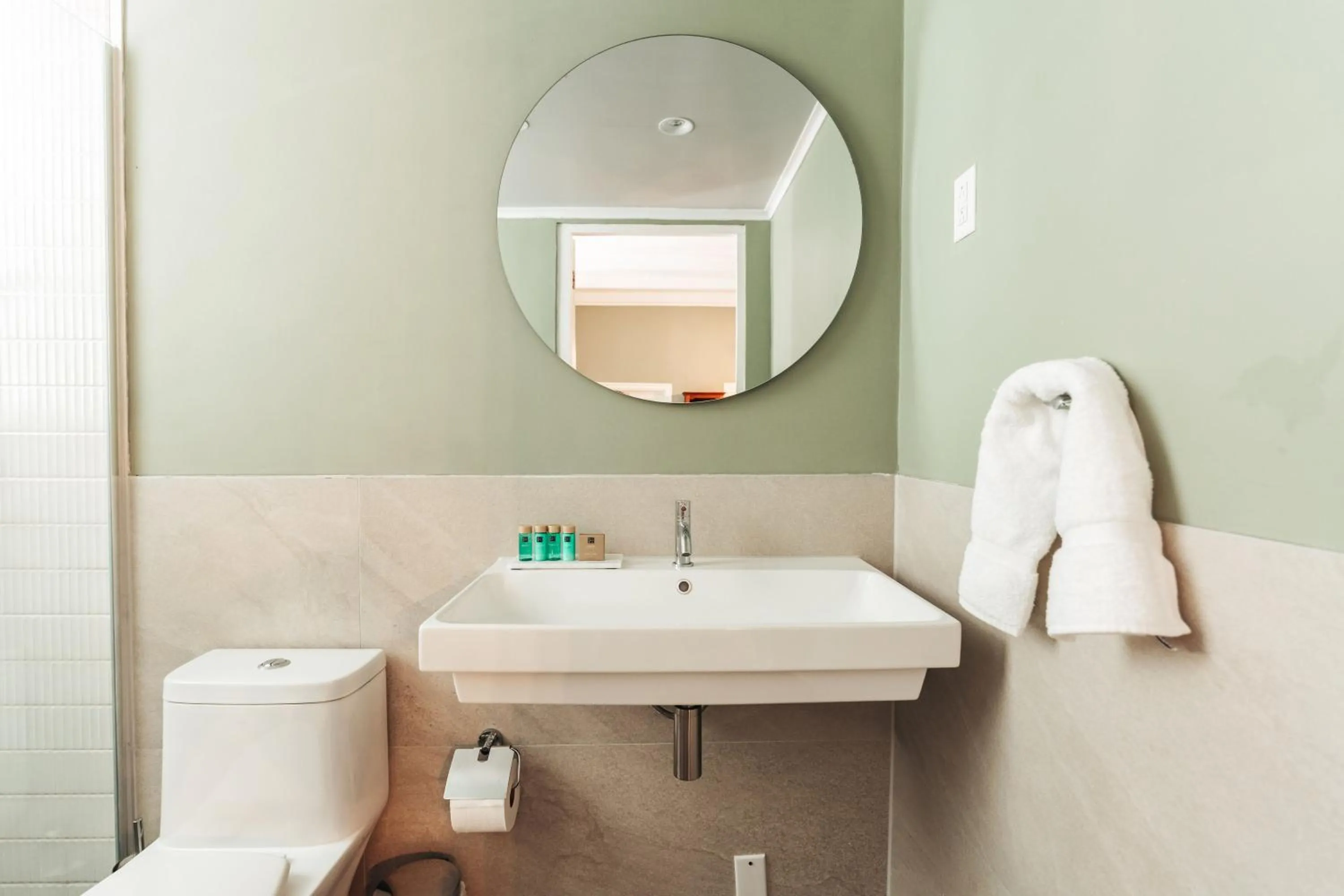 Toilet in Atelier Skalo Boutique Hotel