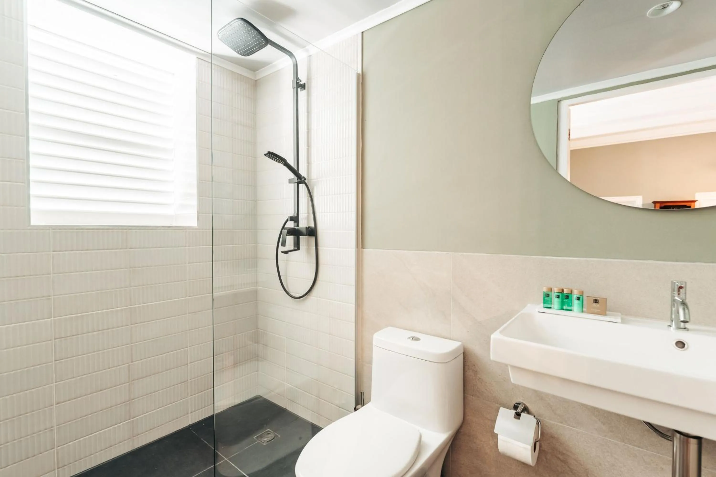 Bathroom in Atelier Skalo Boutique Hotel