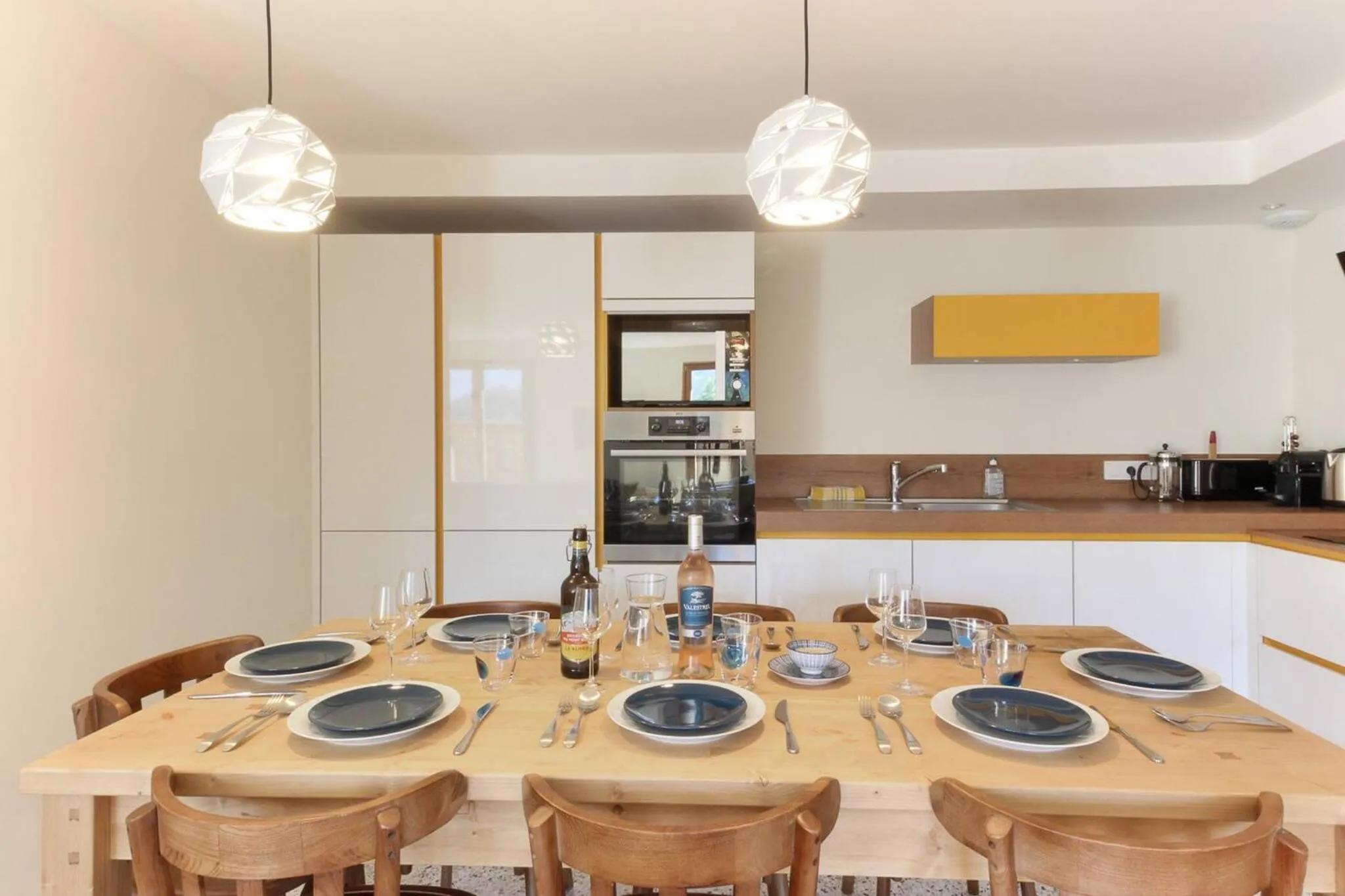 L'Abeille - Renovated - 4 bedroom - 8 person-110sqm - Views!