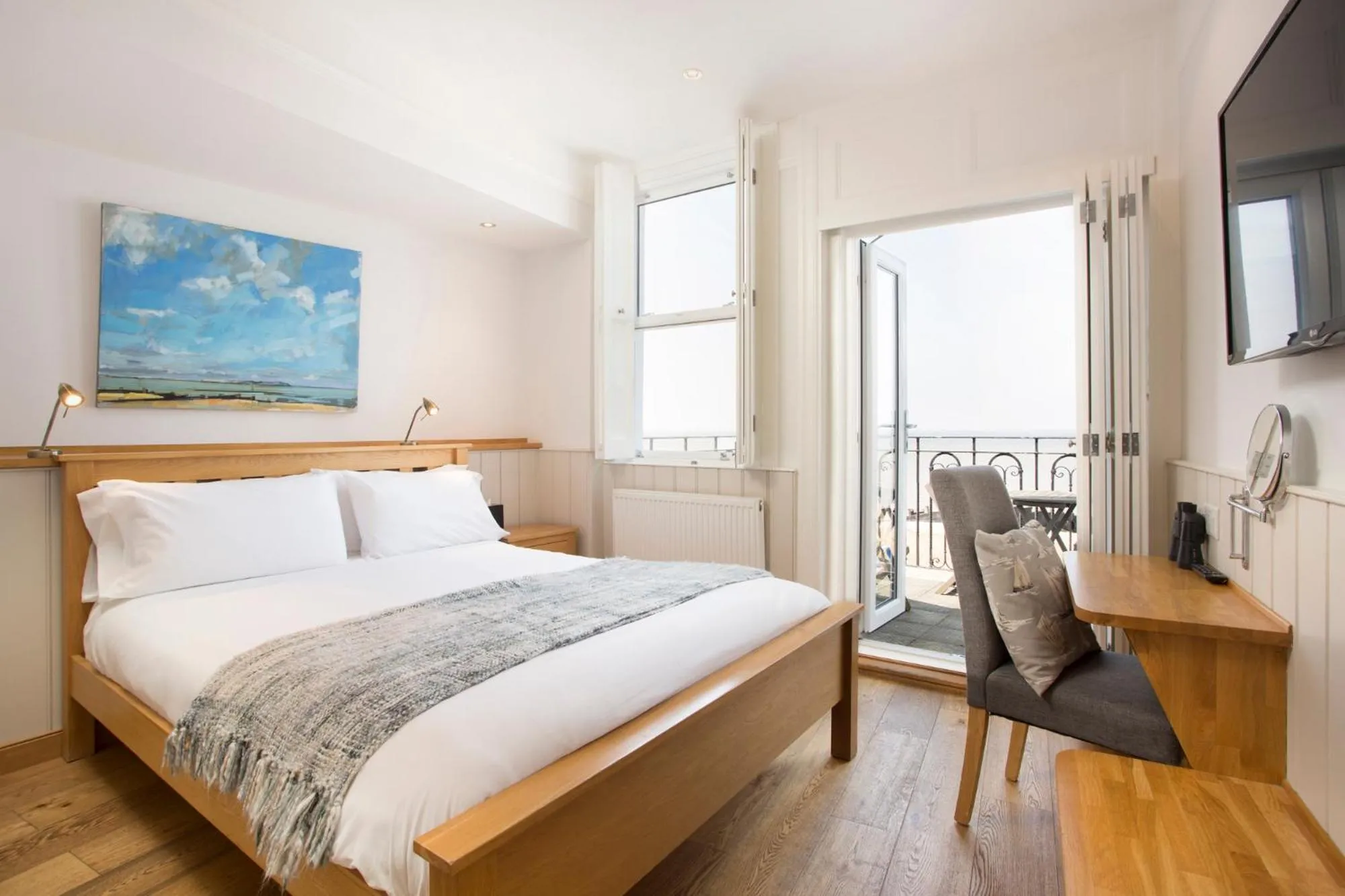 Bed in Hotel Continental