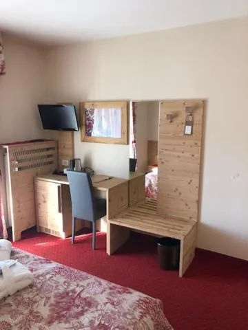 Bed in Hotel Paradiso