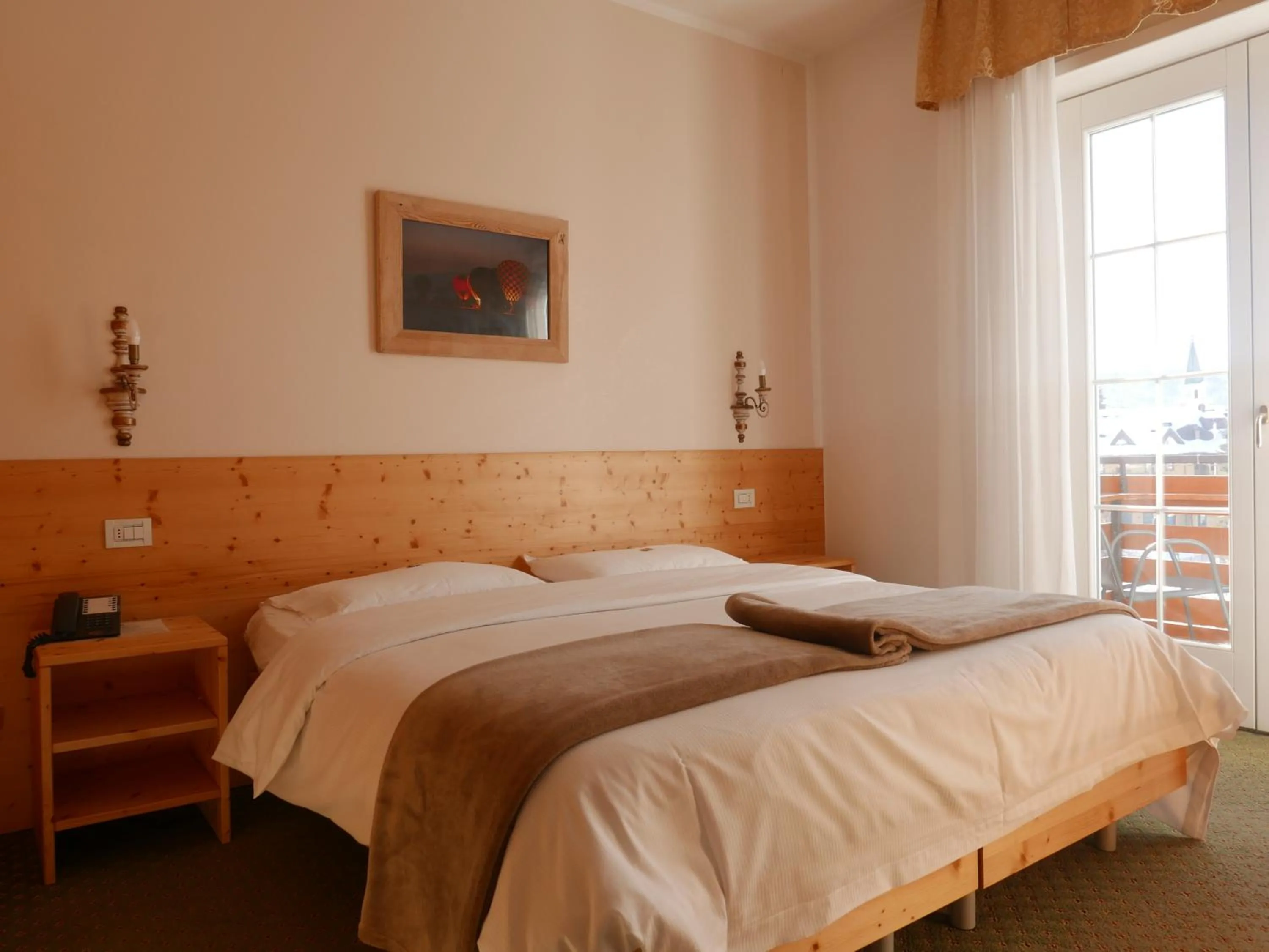 Bed in Hotel Paradiso