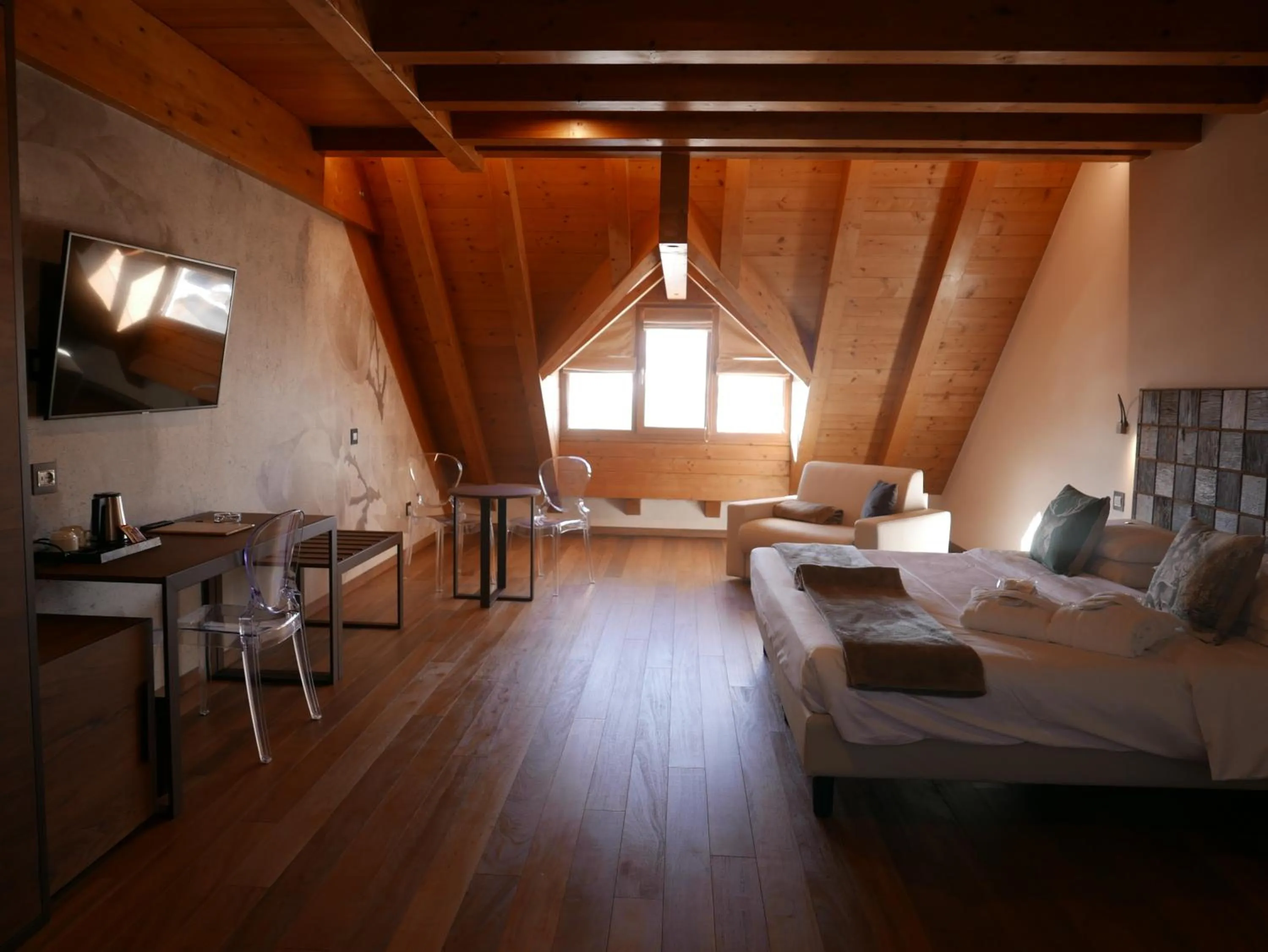 Bed in Hotel Paradiso