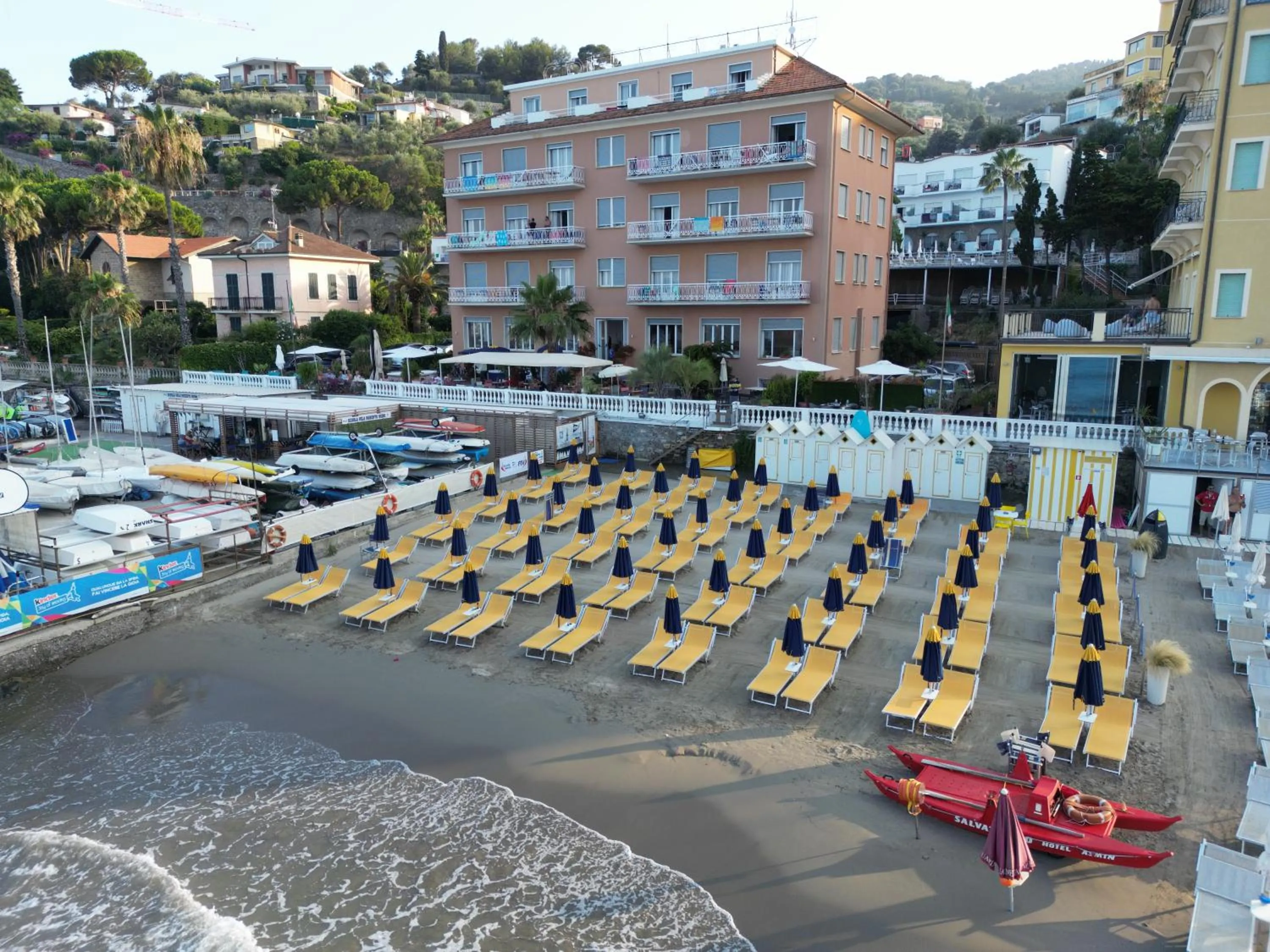 Property building in Hotel Golfo e Palme