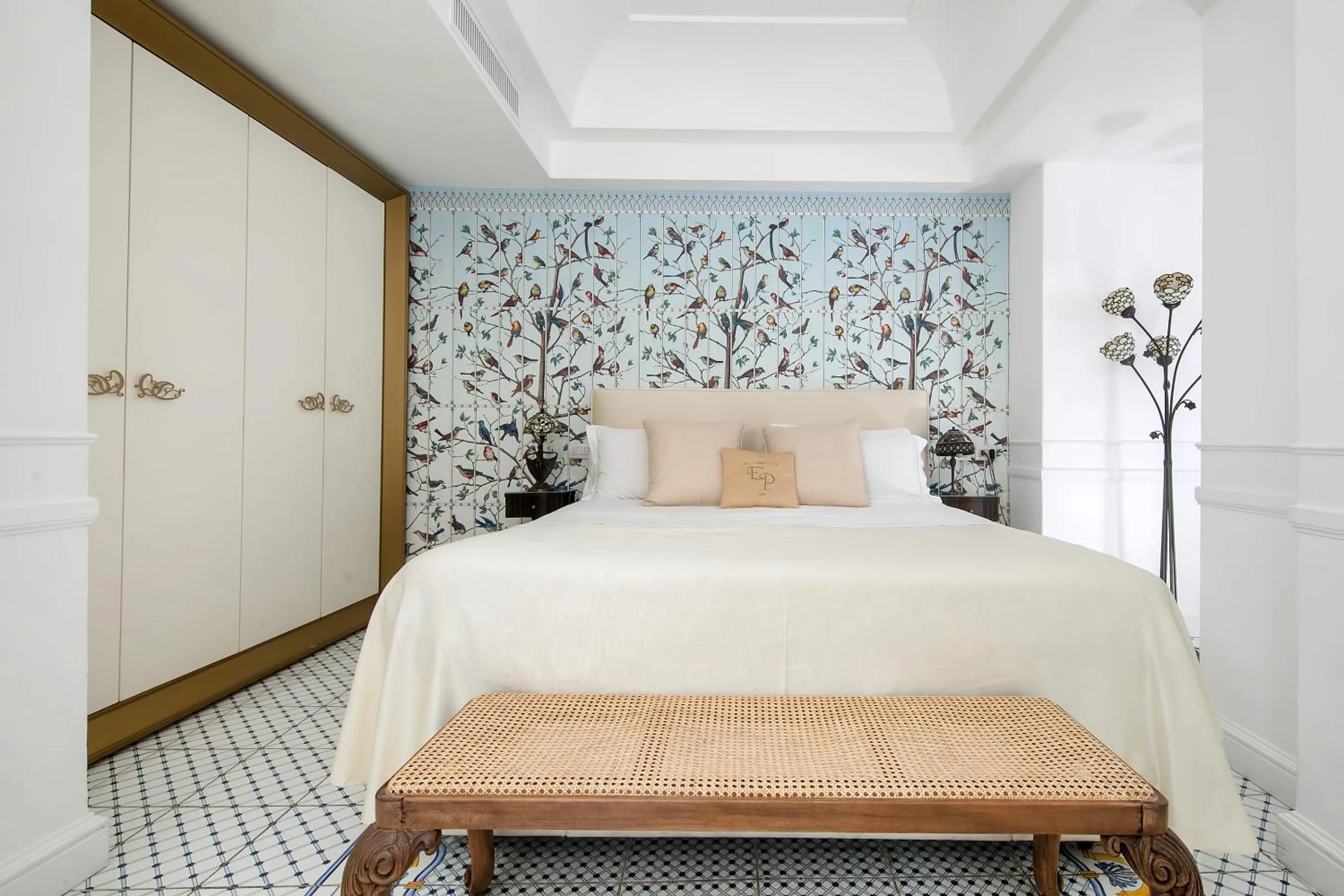 Bed in Luxury Villa Excelsior Parco