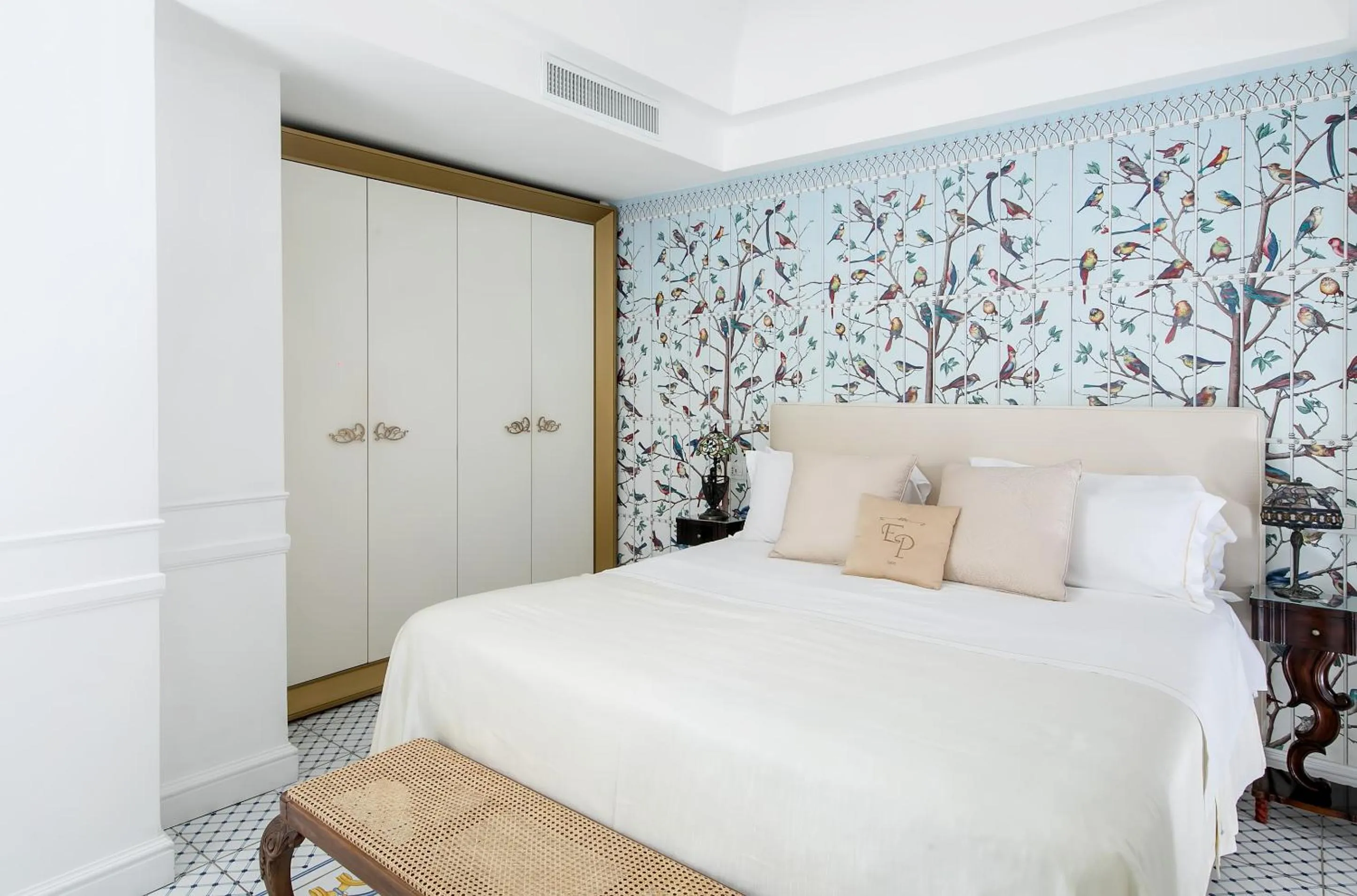 Bed in Luxury Villa Excelsior Parco