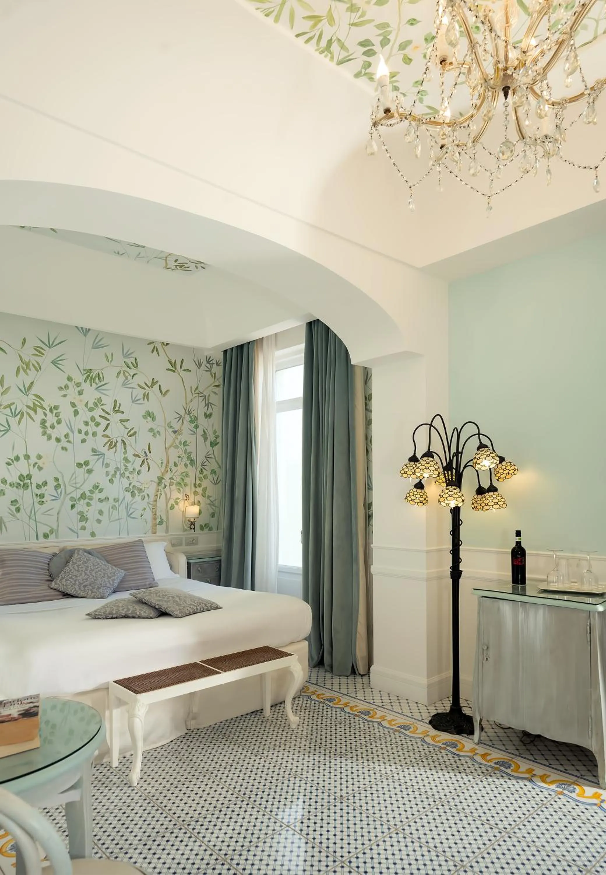 Bed in Luxury Villa Excelsior Parco
