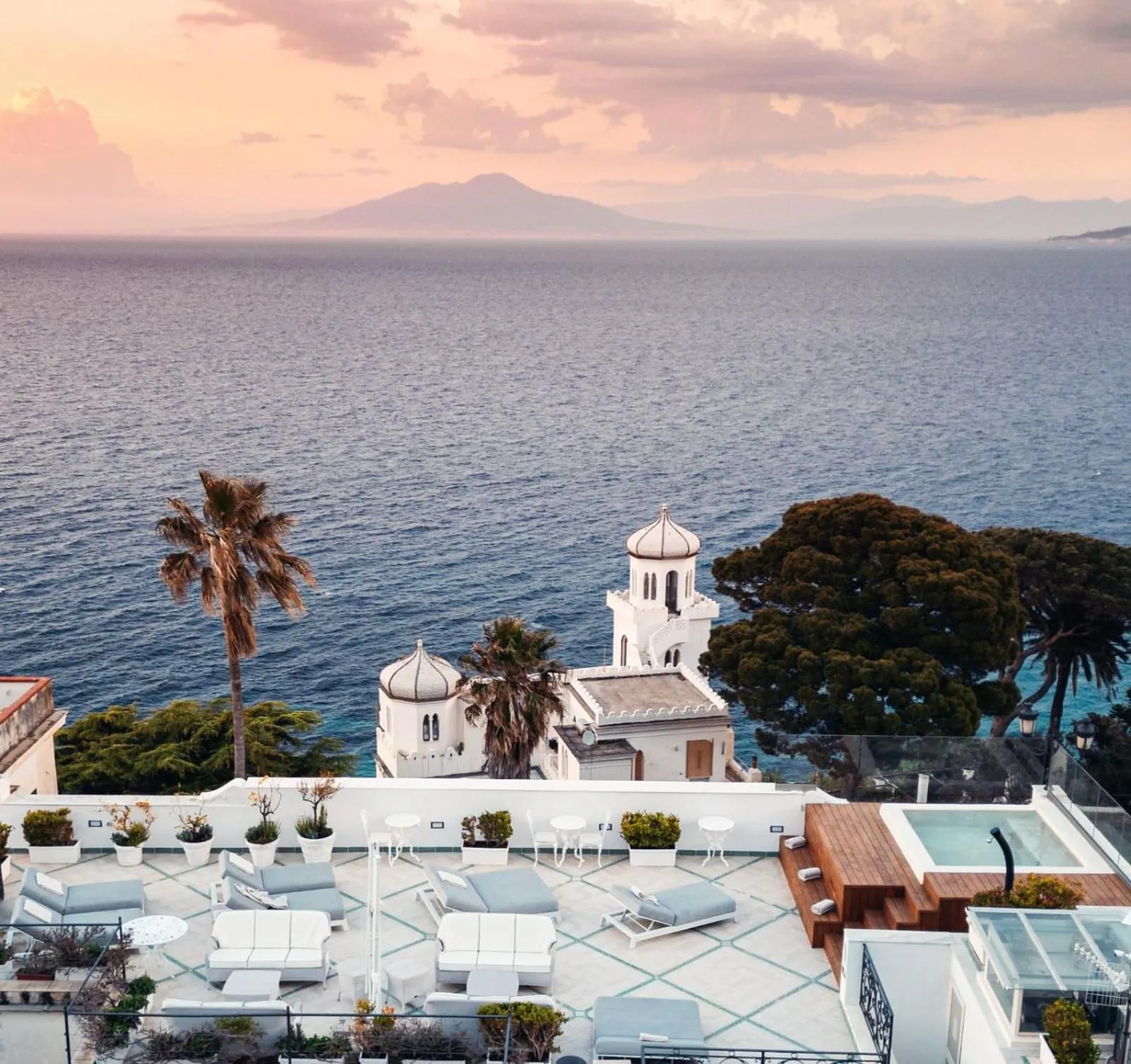 Swimming pool in Luxury Villa Excelsior Parco