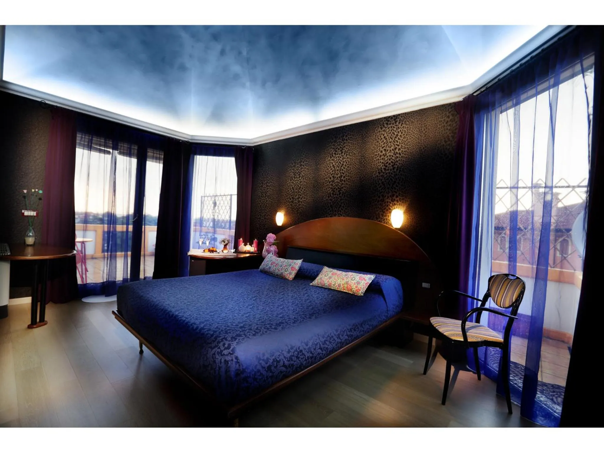 Superior Double Room with Terrace in Hotel Atlanta Augustus