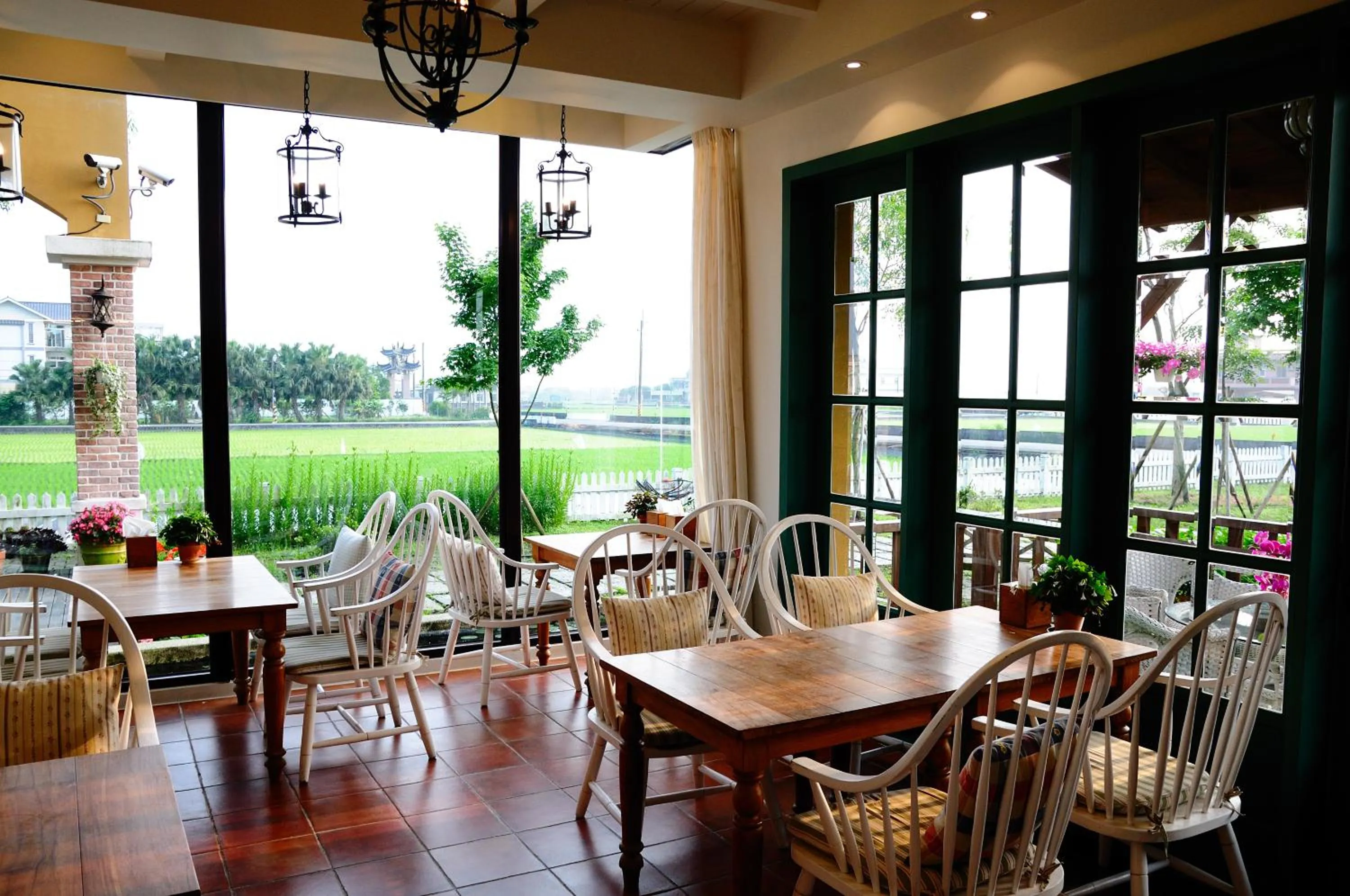 Restaurant/places to eat in Sunday Home