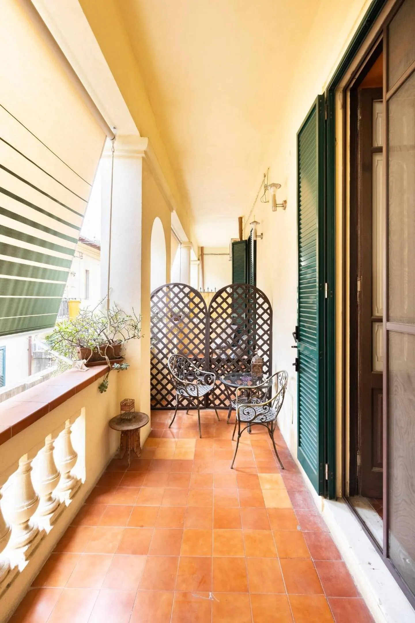 Balcony/Terrace in Anirbas