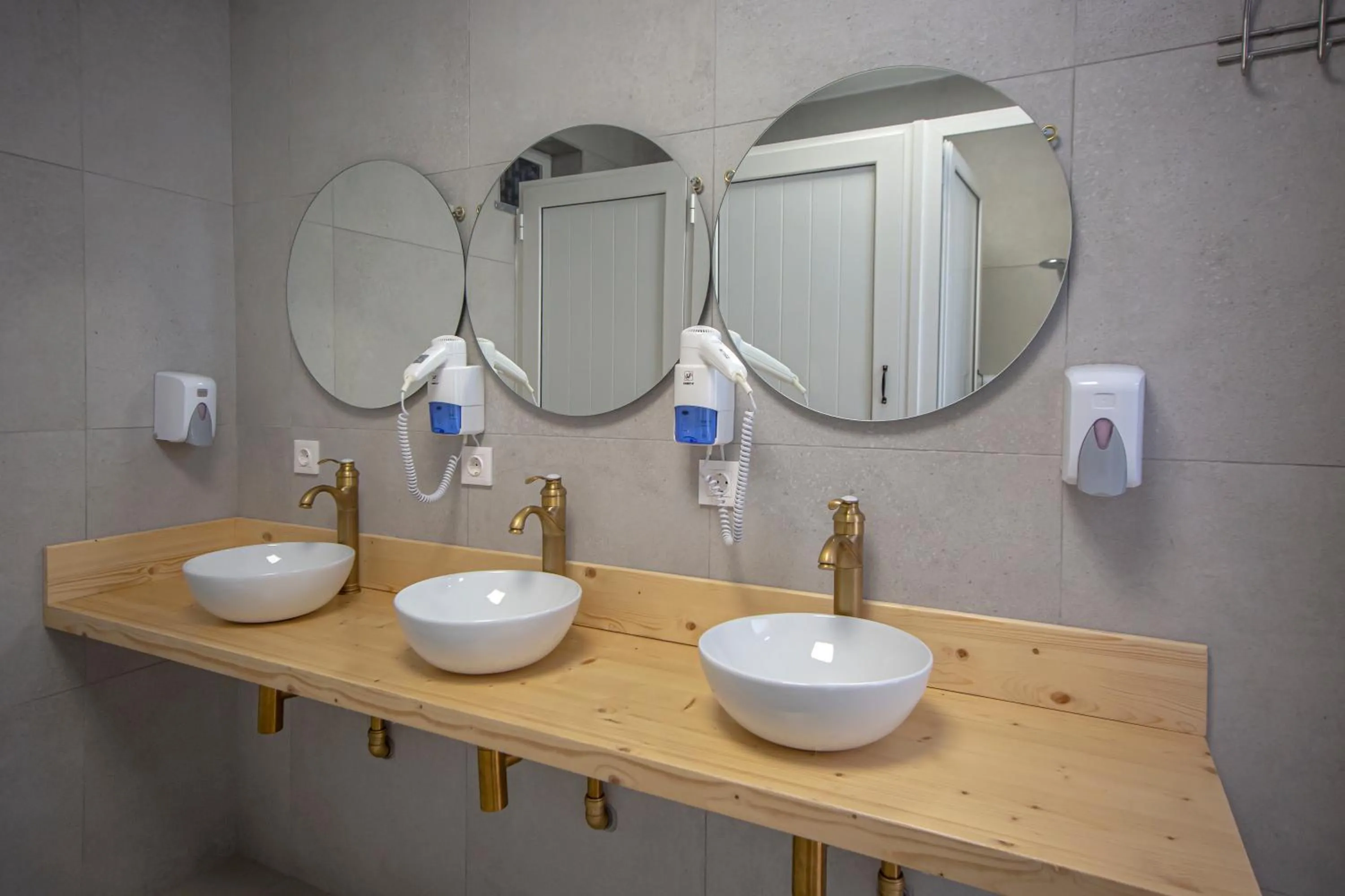 Bathroom in Sun Lovers Hostel
