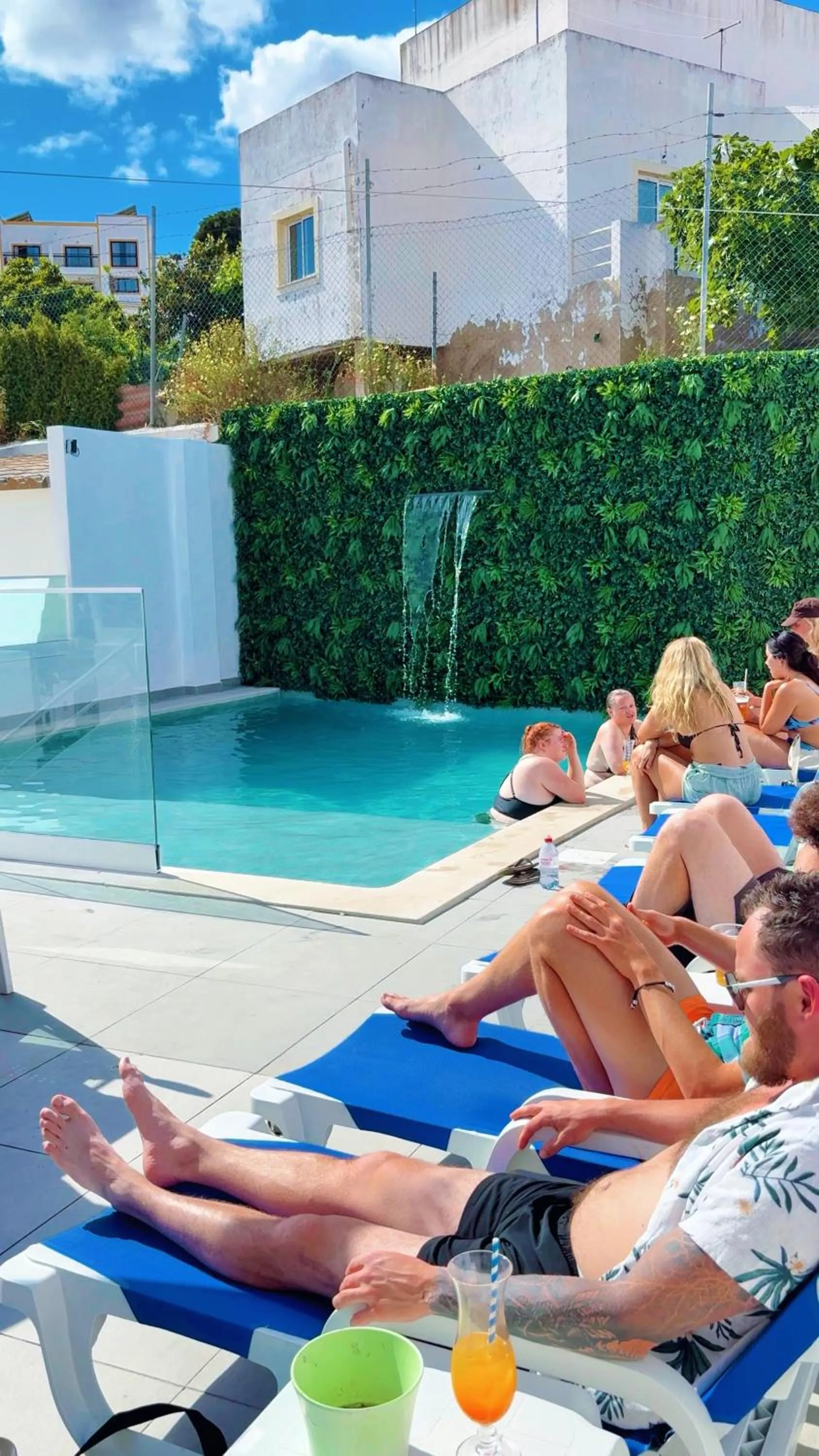 Swimming pool in Sun Lovers Hostel