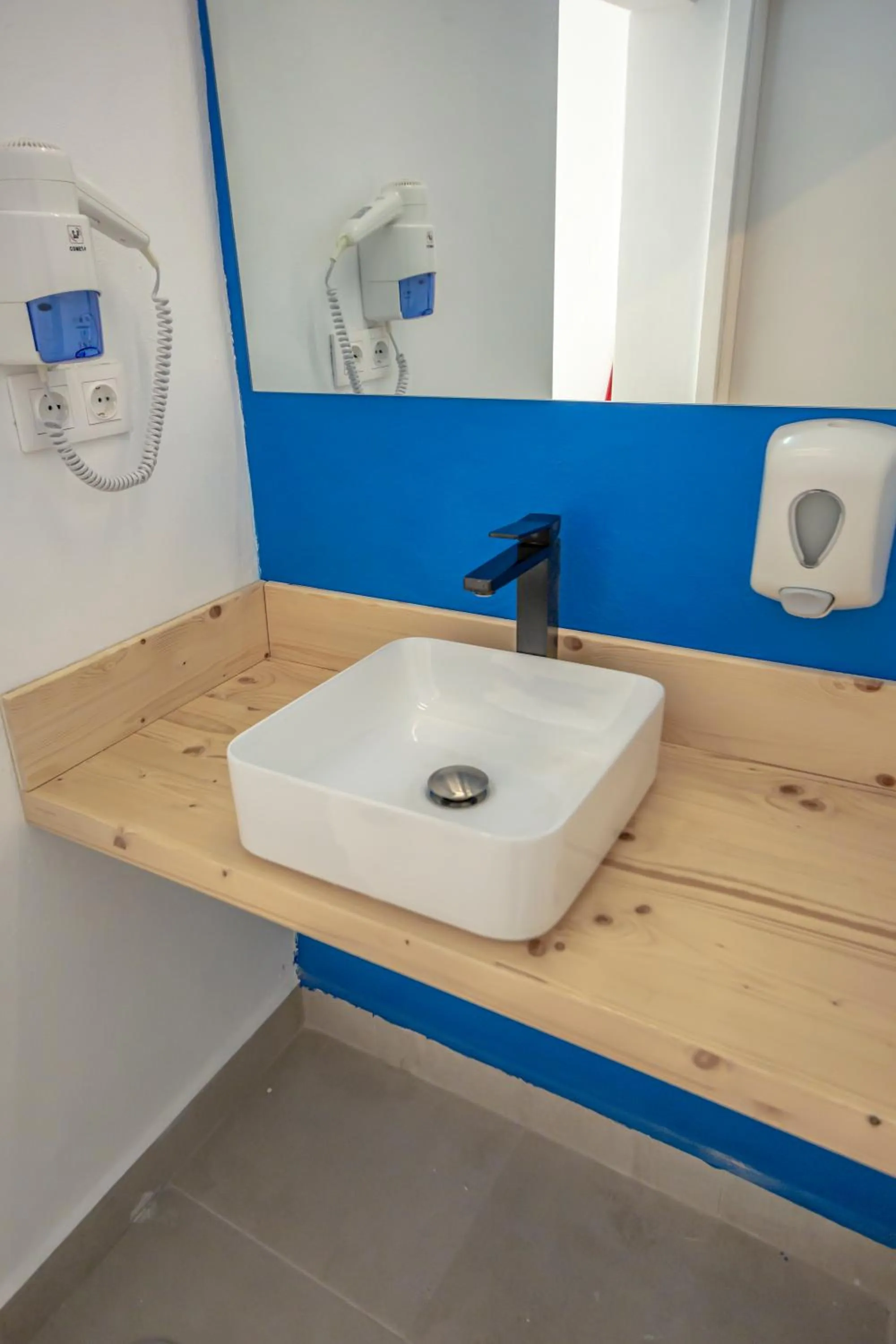 Bathroom in Sun Lovers Hostel