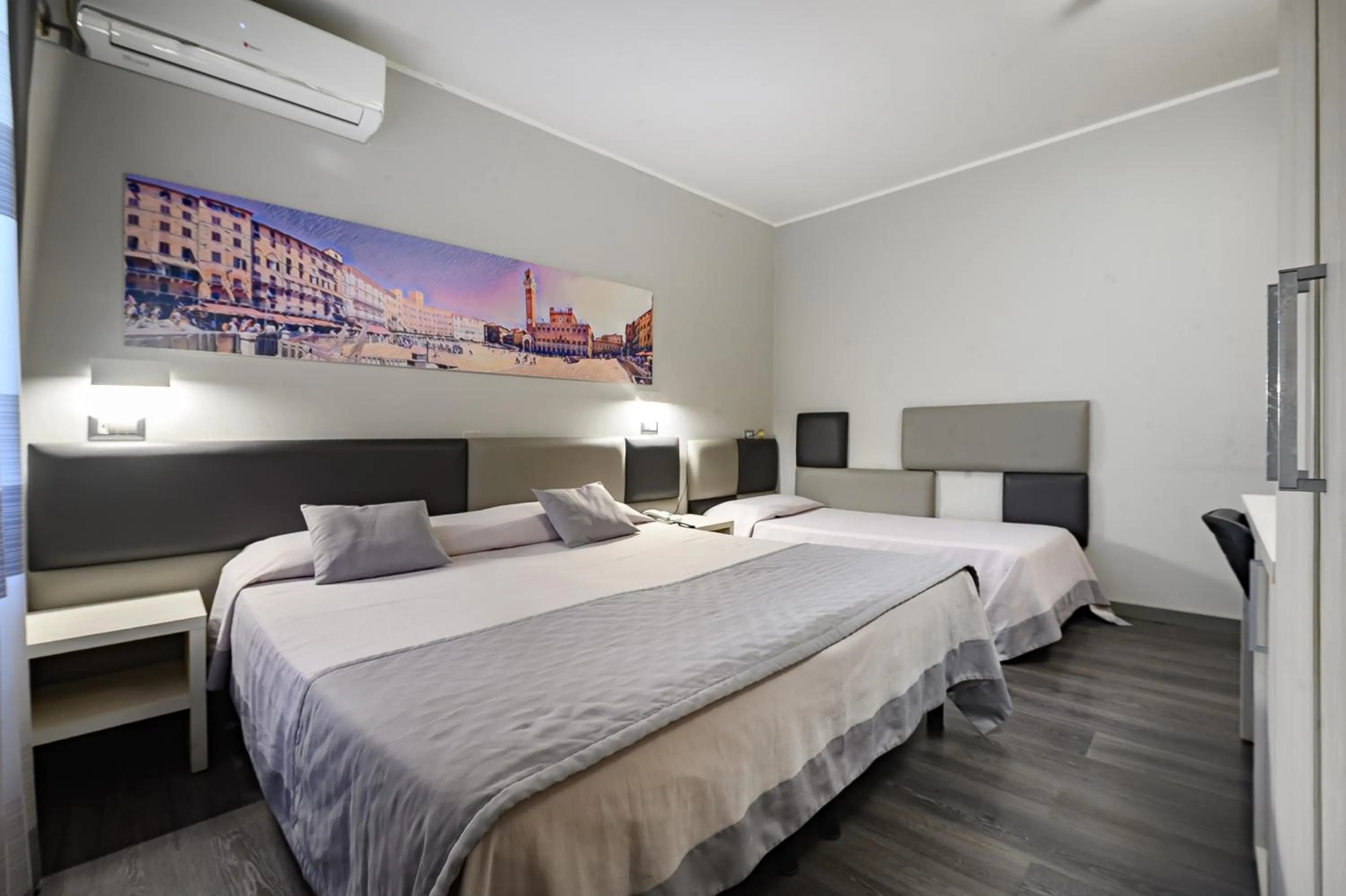 Bed in Hotel Anna Siena Nord