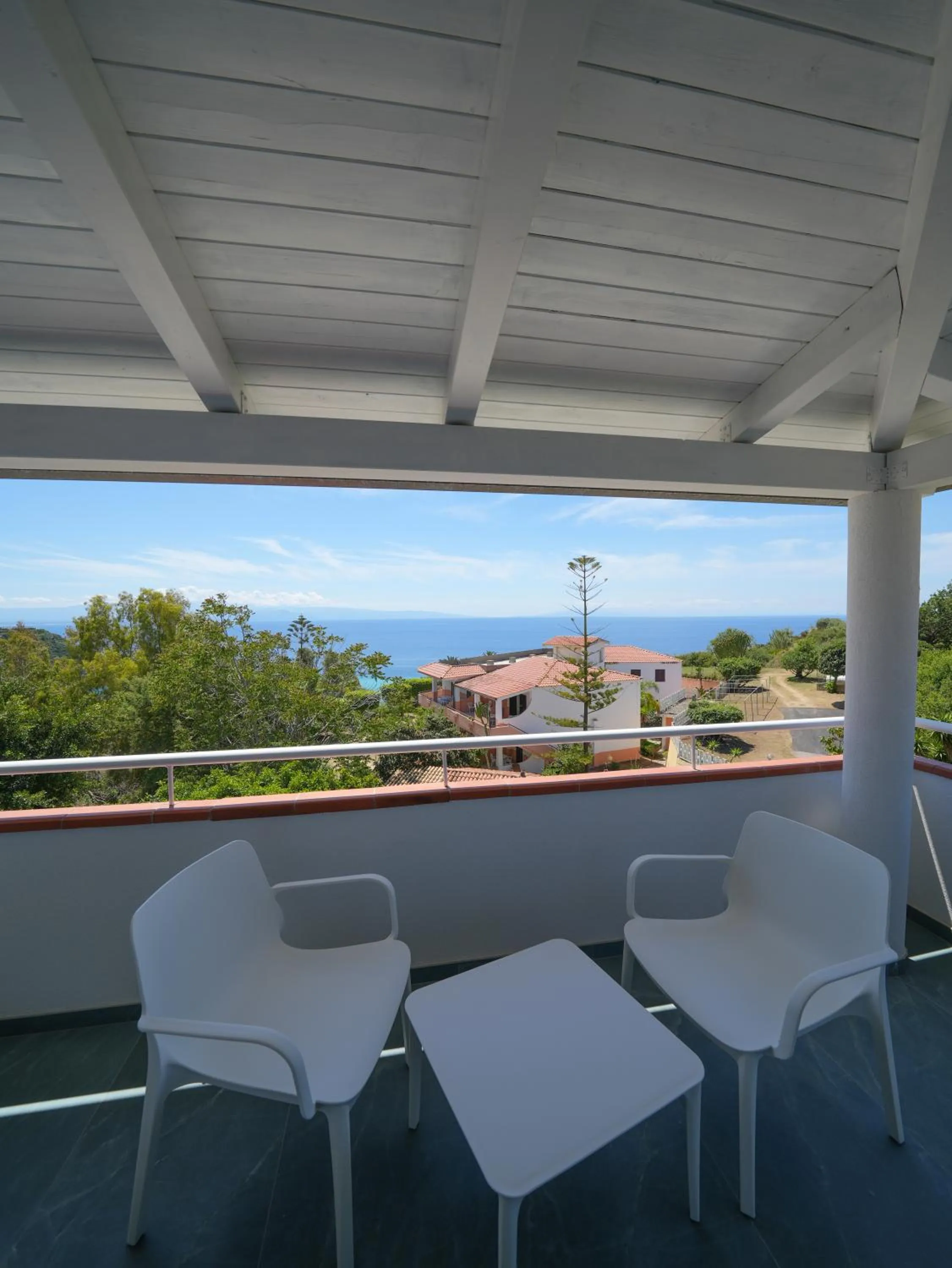 Hotel MARINELLA parking wi-fi spiaggia attrezzata