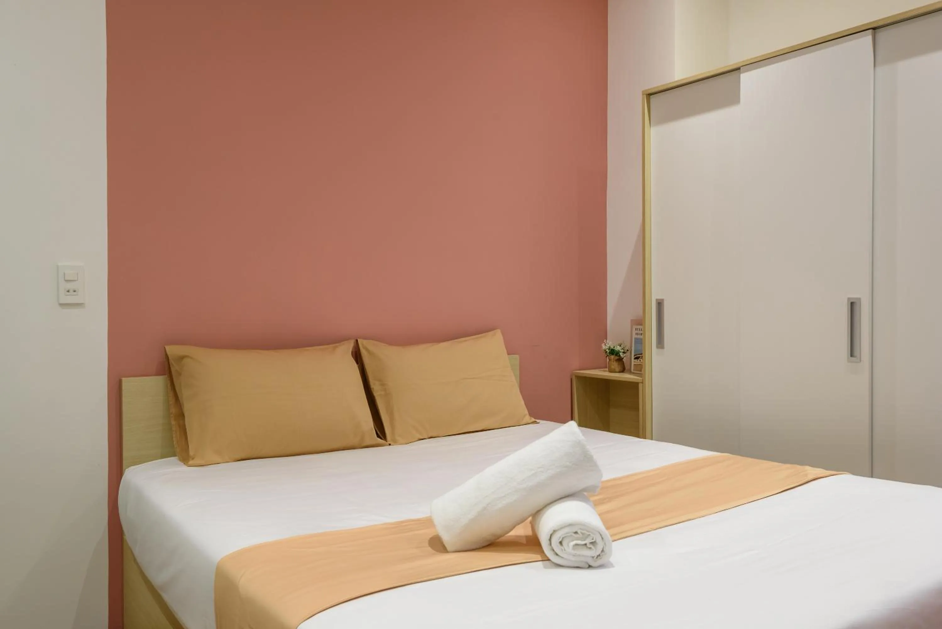 Bedroom, Bed in Cozrum Homes - June Corner