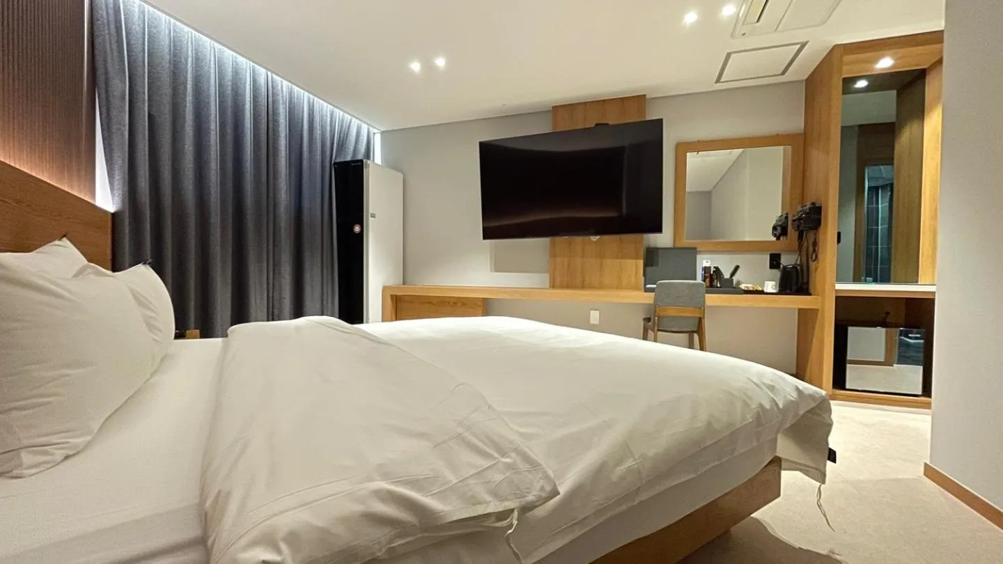 Bed in Wonju Central Hotel