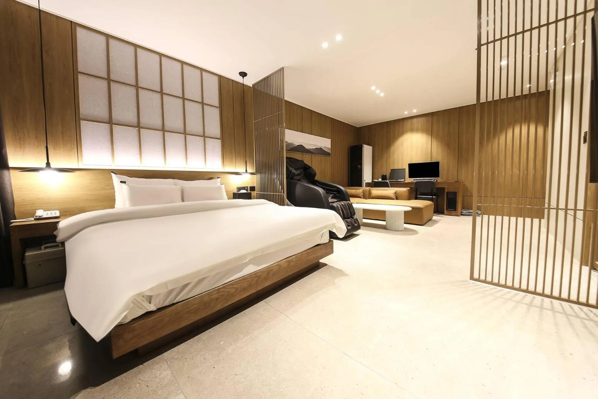 Bed in Wonju Central Hotel