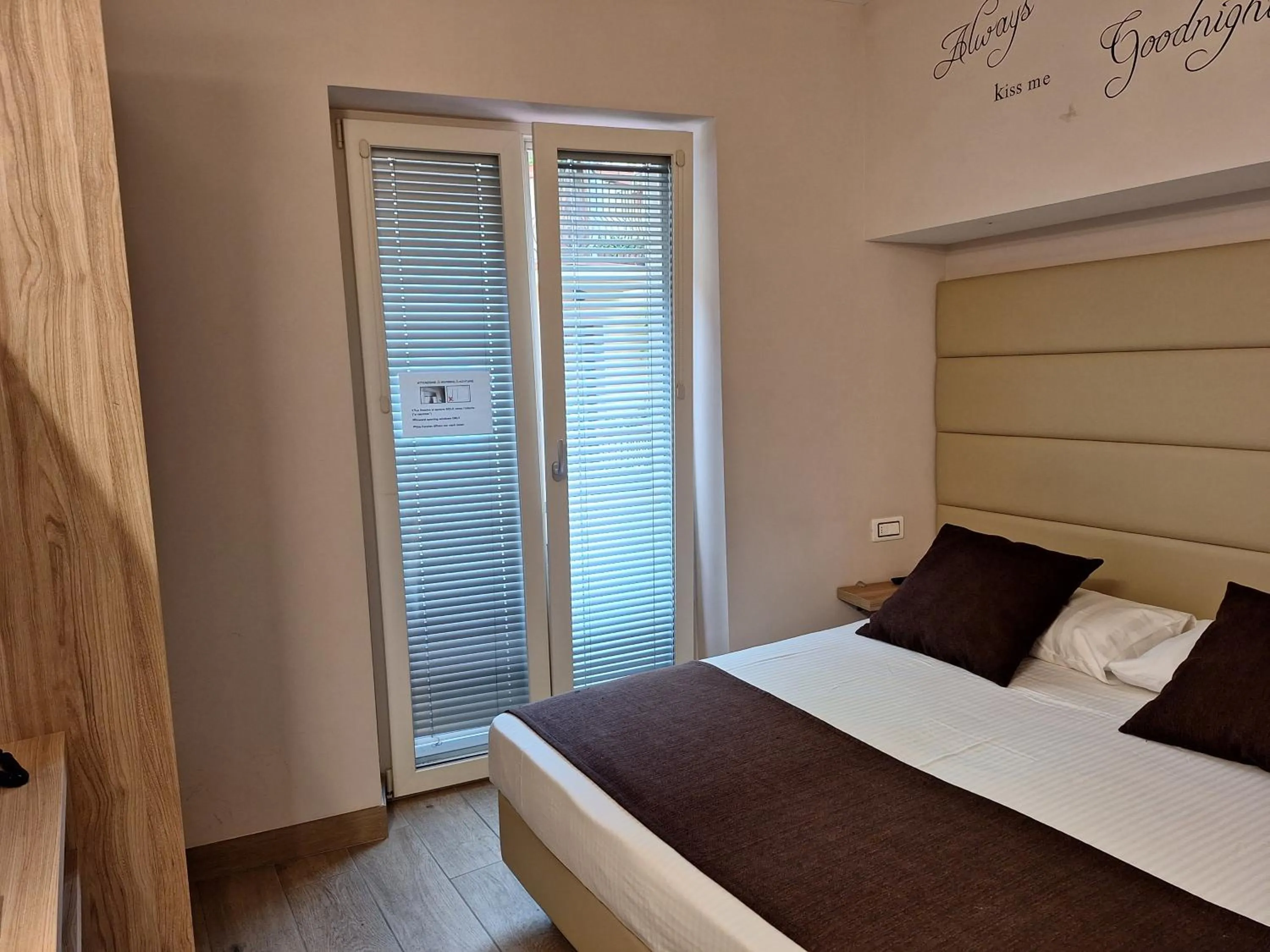 Bed in Hotel Danieli La Castellana lago di Garda