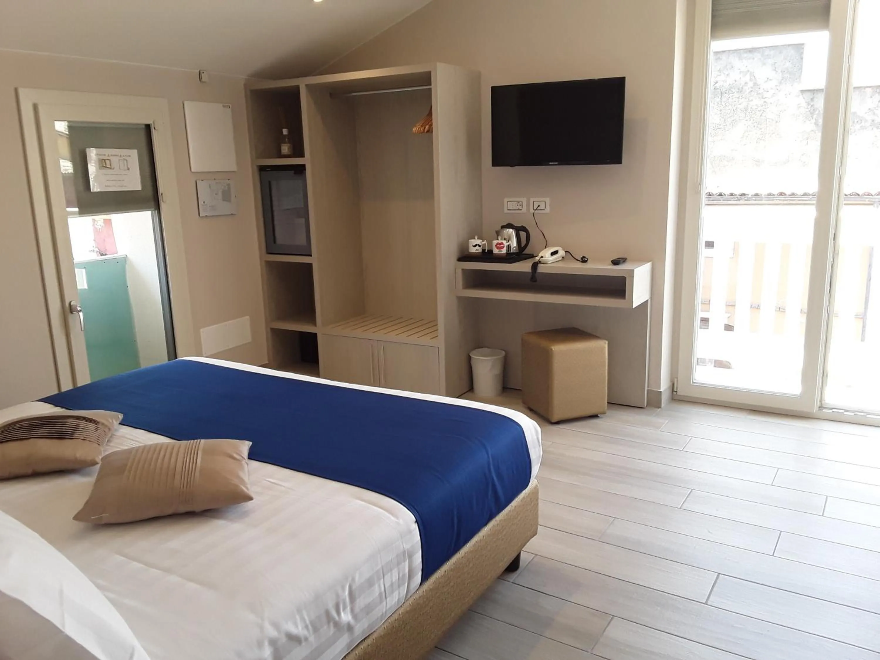 Bed in Hotel Danieli La Castellana lago di Garda