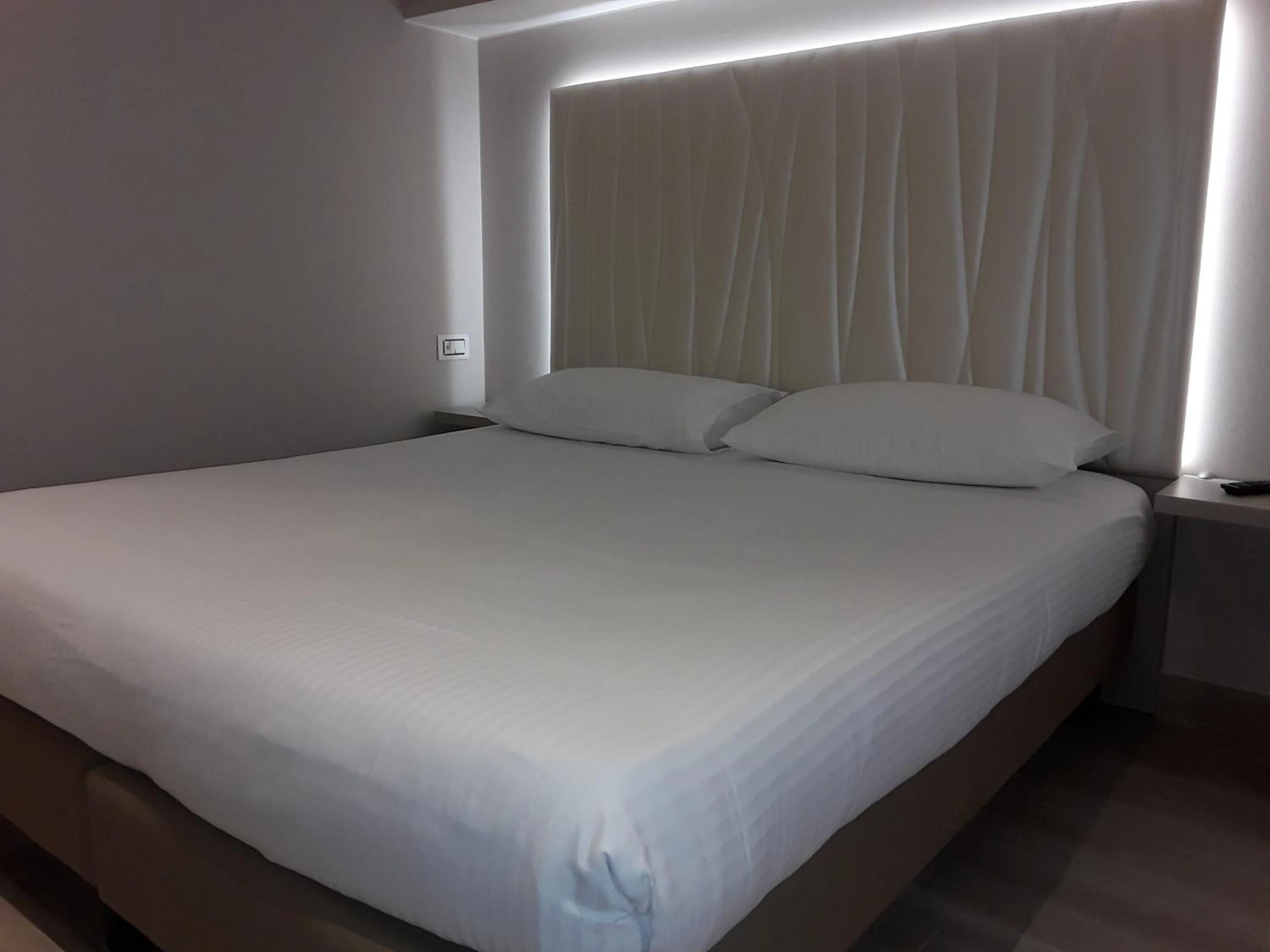 Bed in Hotel Danieli La Castellana lago di Garda