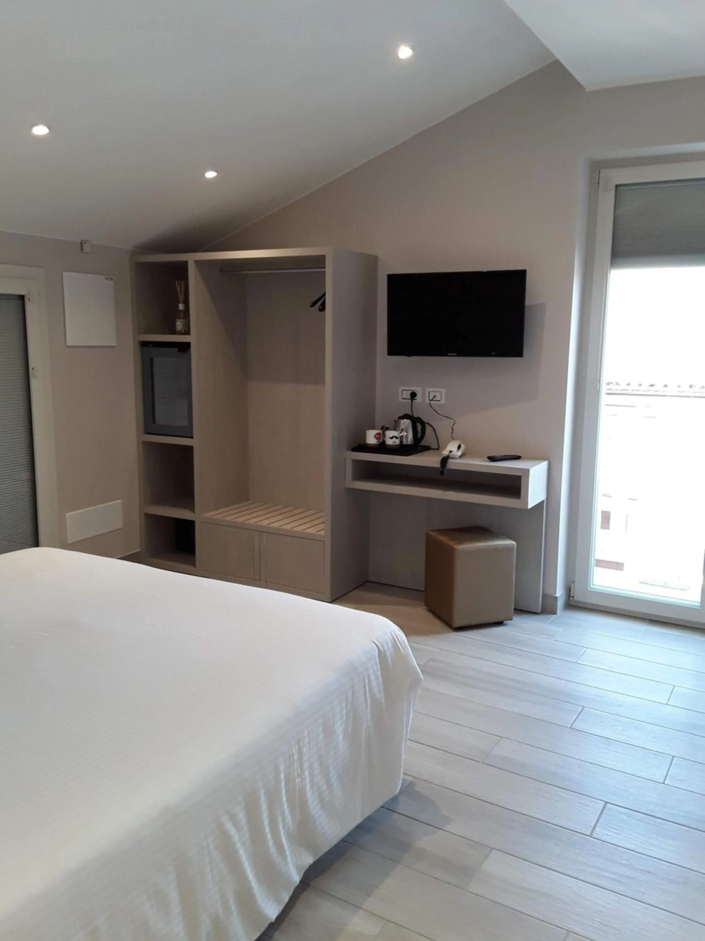 Nearby landmark, Bed in Hotel Danieli La Castellana lago di Garda