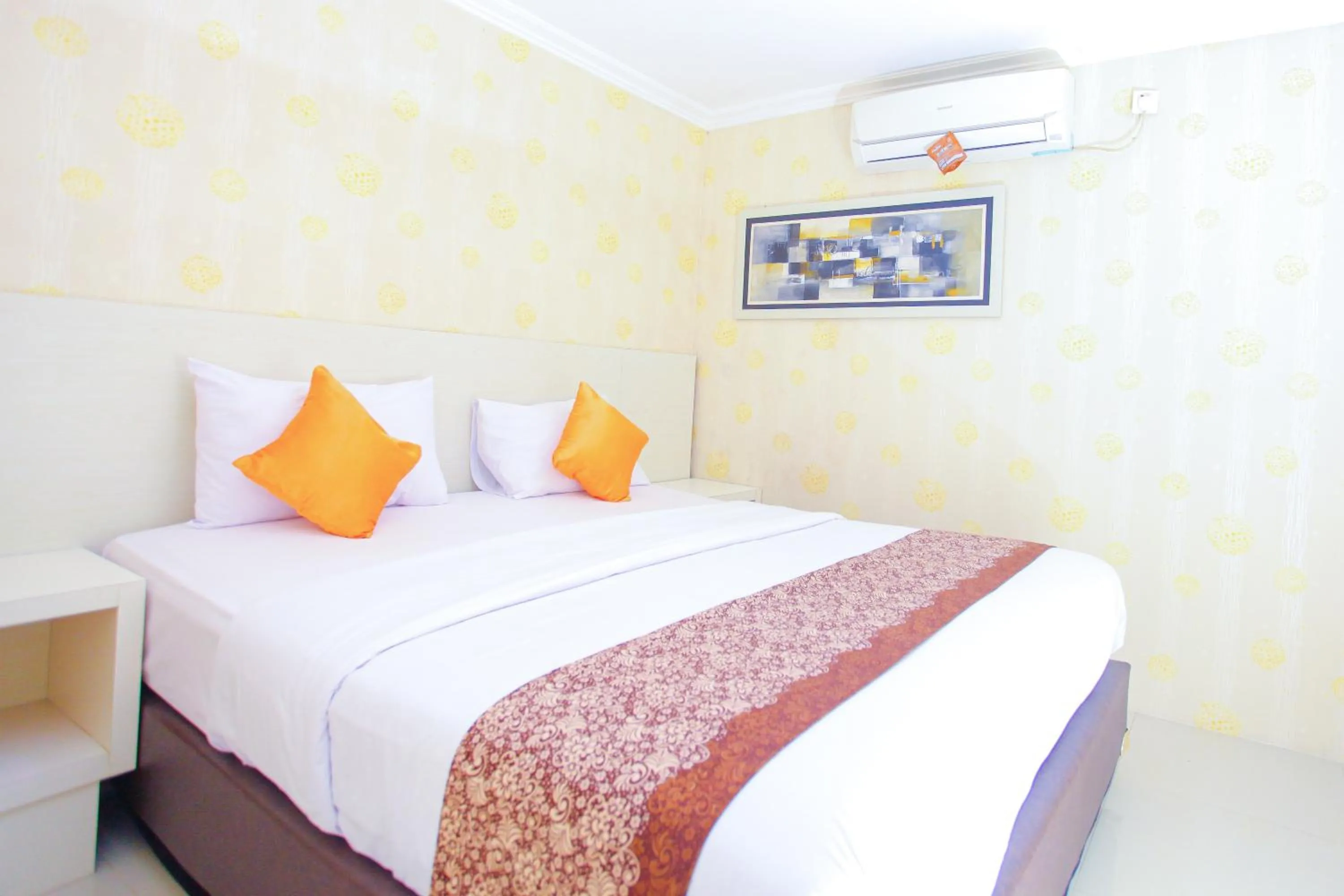 Bed in The Djakarta Anandita Syariah Hotel