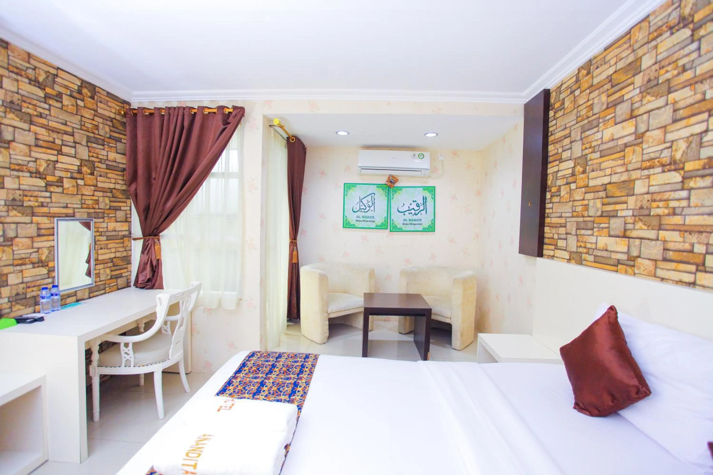 Bed in The Djakarta Anandita Syariah Hotel