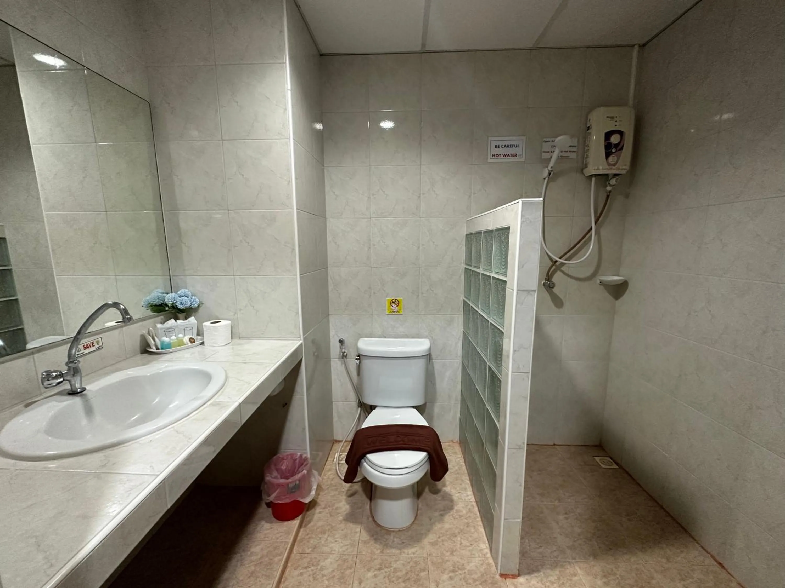 Shower in Kata Place Hotel