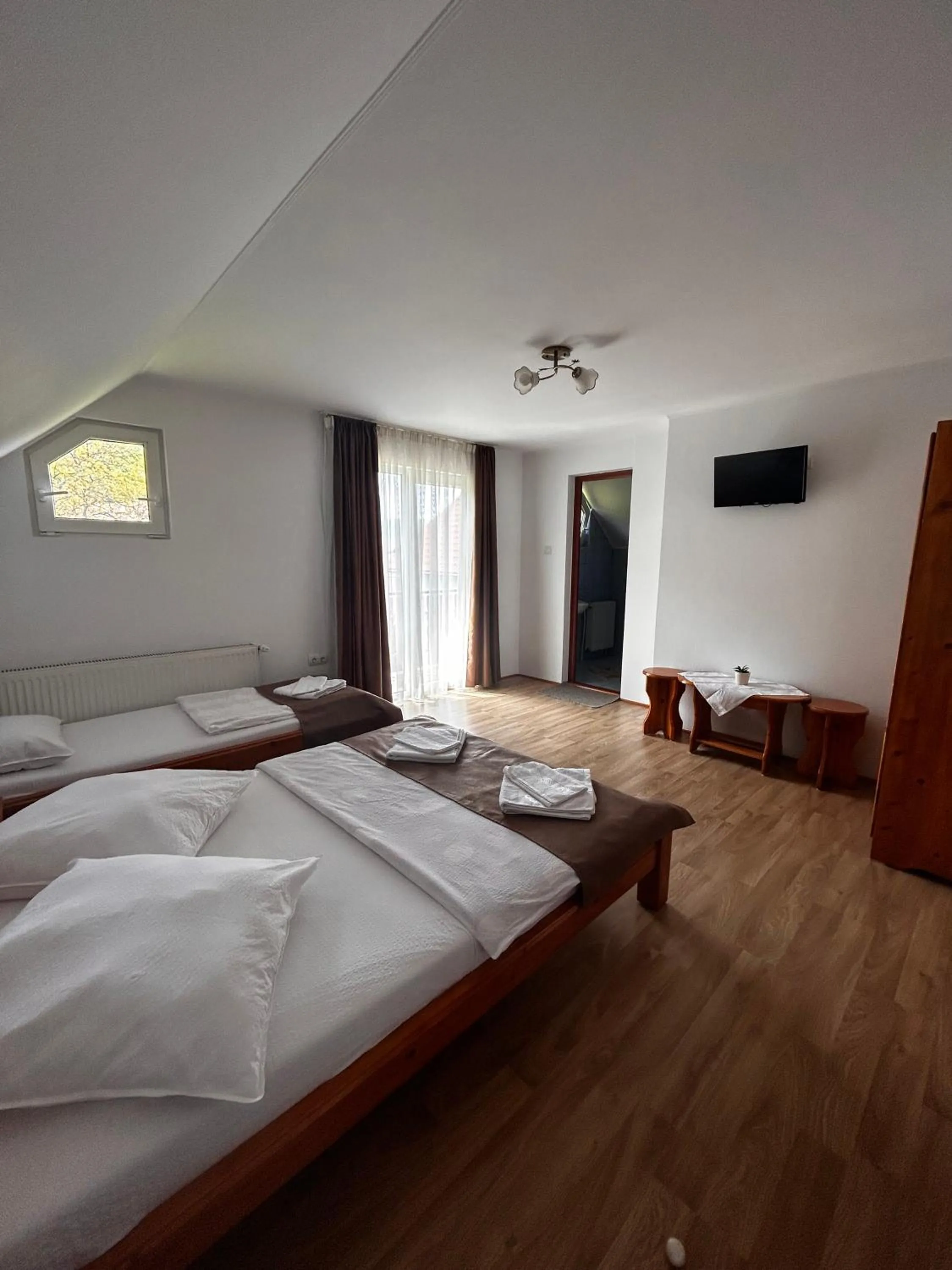 Bed in PENSIUNEA KELEMEN