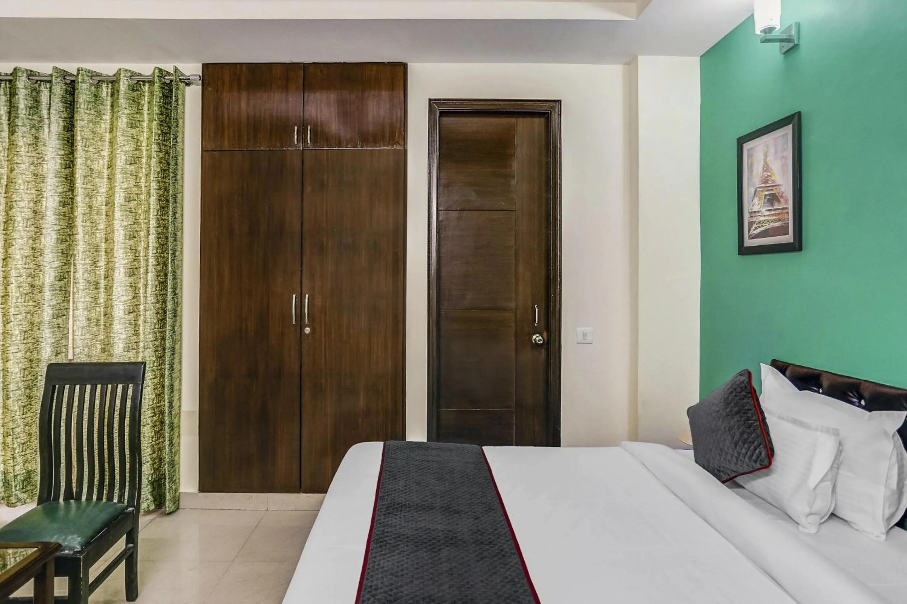 Bedroom in Townhouse Rumaisa