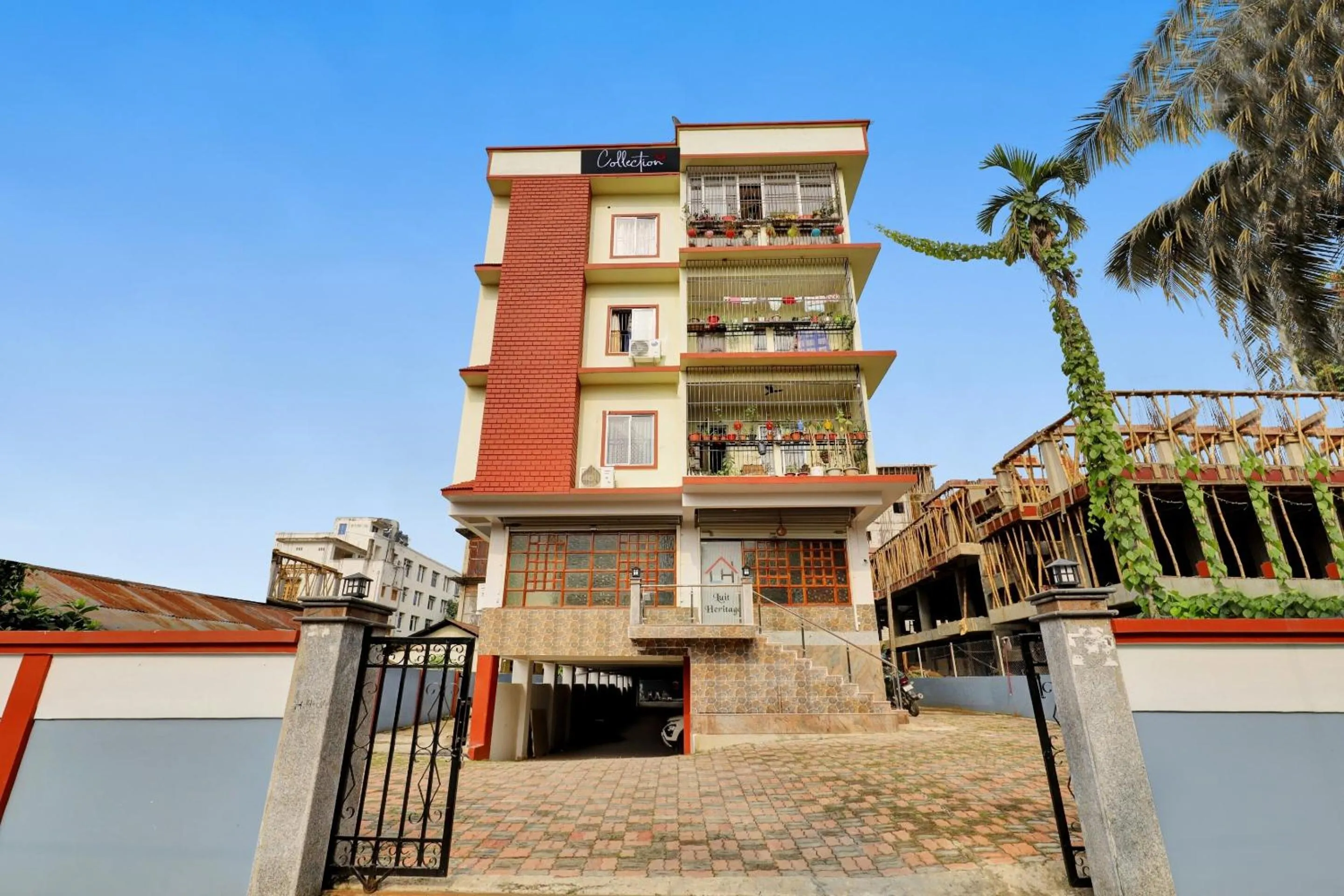 Facade/entrance in Super Collection O Luit Heritage