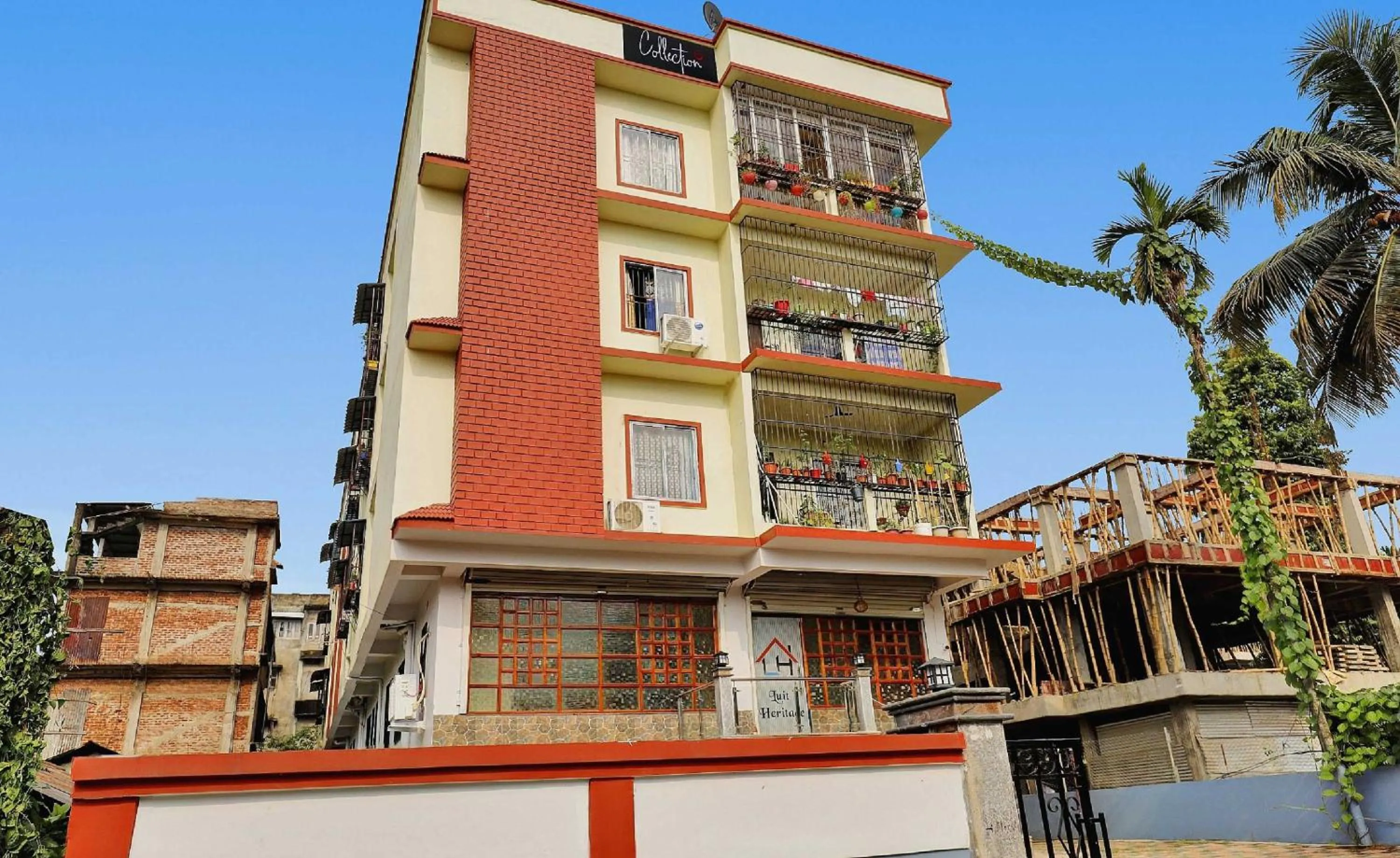 Facade/entrance in Super Collection O Luit Heritage