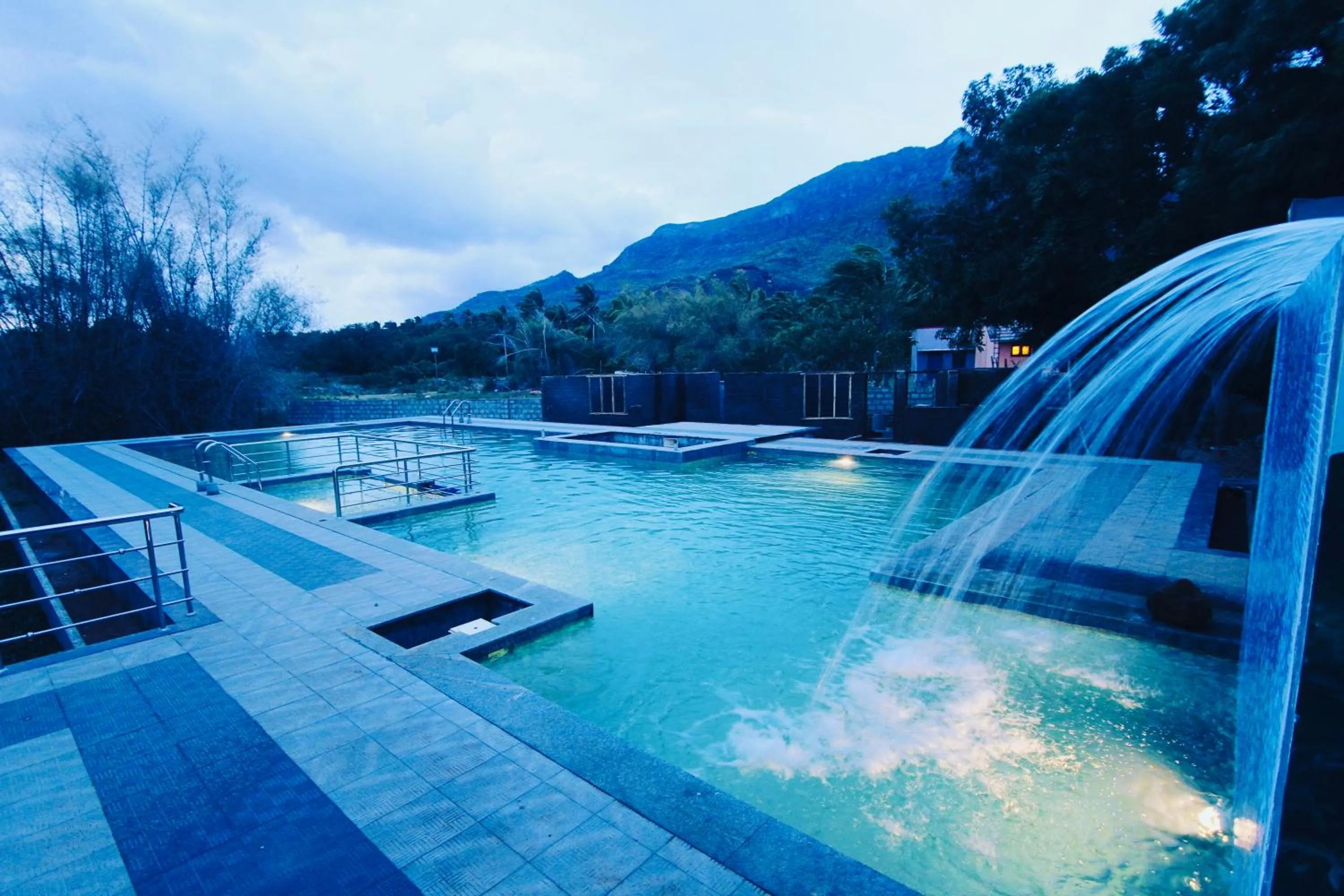 Swimming pool in Srishty Garden Resorts