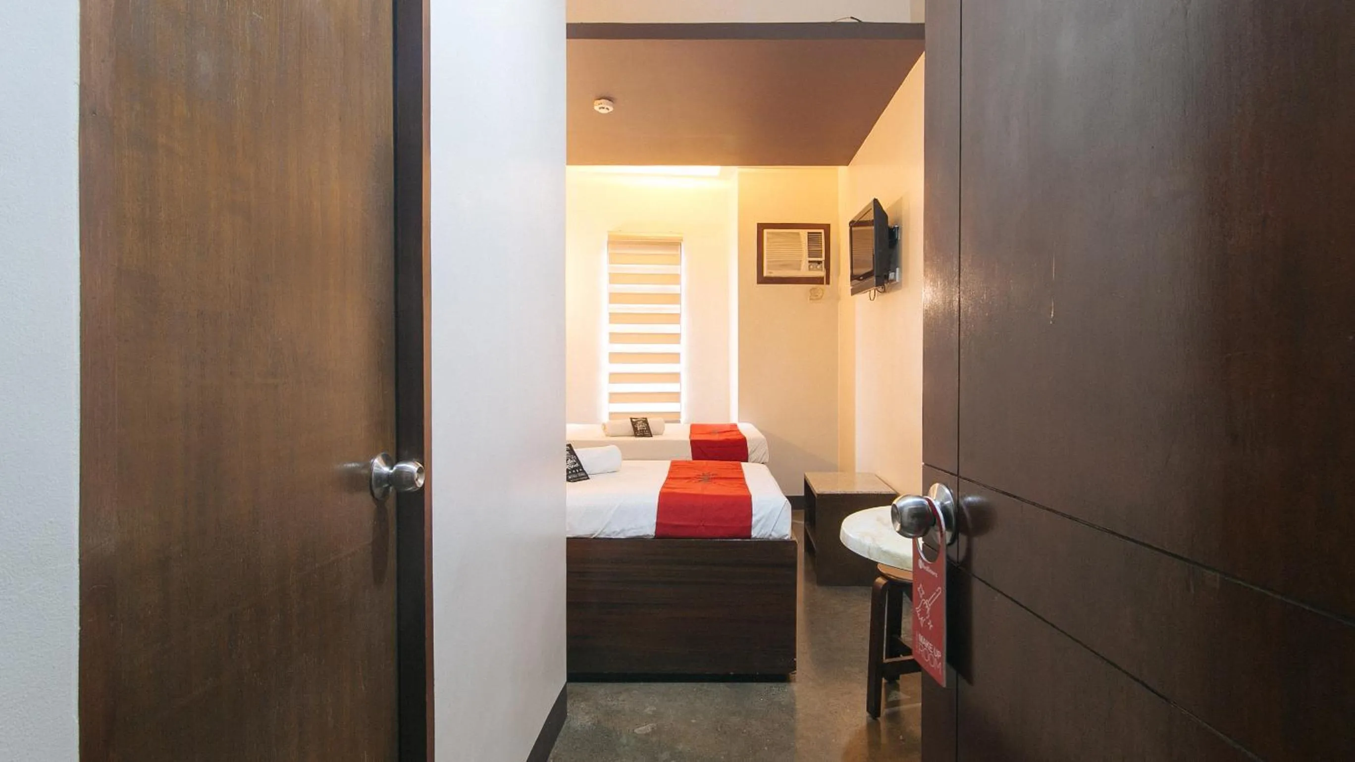 TV and multimedia in RedDoorz @ Express Inn Lapu Lapu