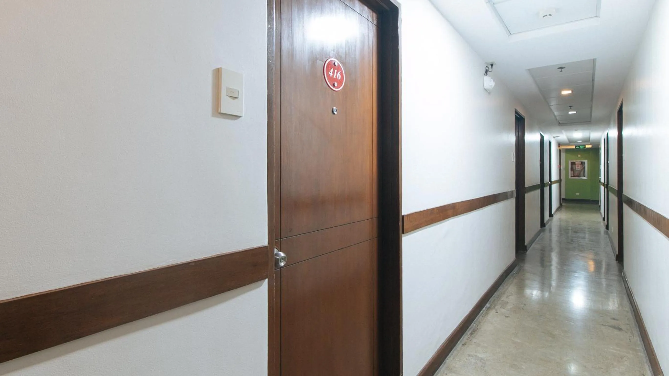 Area and facilities in RedDoorz @ Express Inn Lapu Lapu