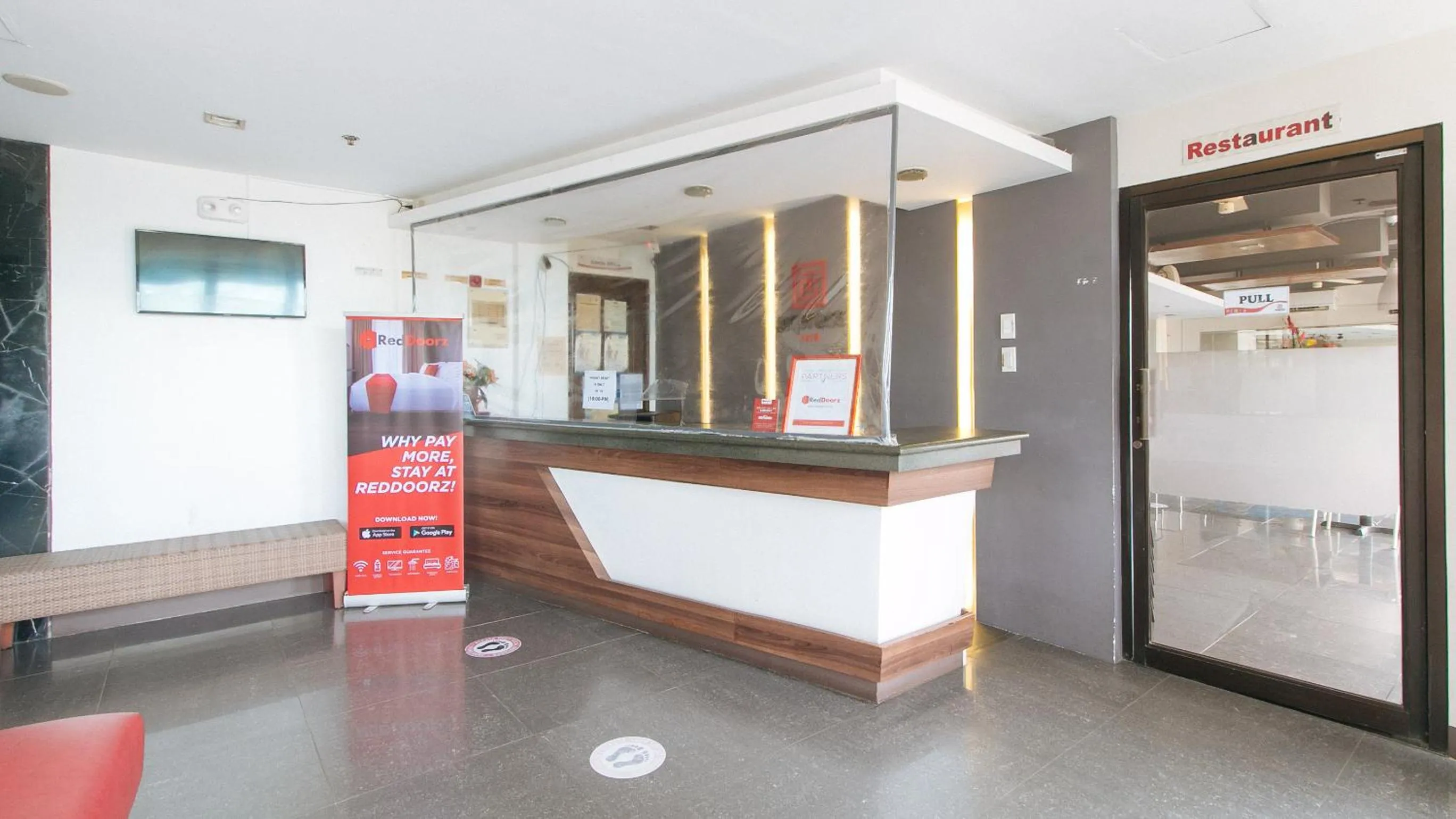 Lobby or reception in RedDoorz @ Express Inn Lapu Lapu