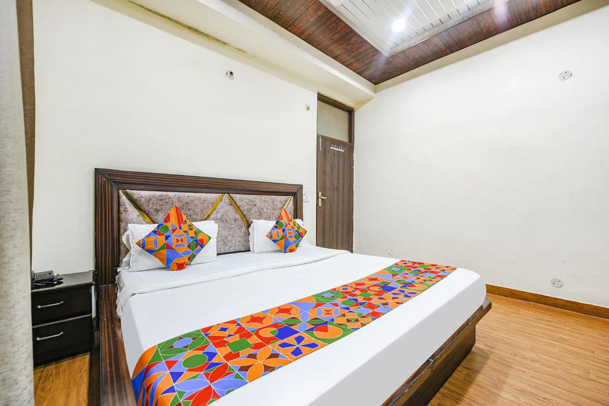 Superior Double Room - single occupancy in FabHotel Royal Inn Superior Double Room - single occupancy in FabHotel Royal Inn