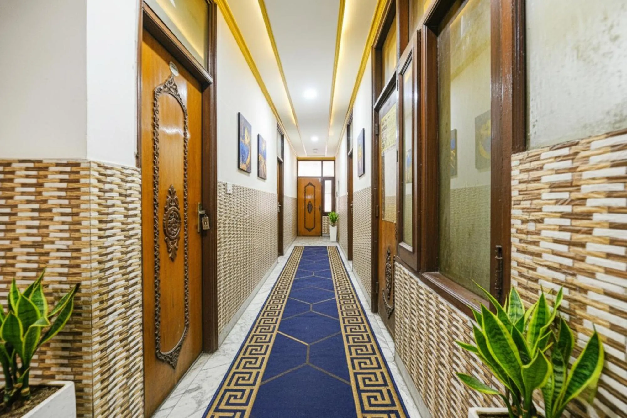 Lobby or reception in FabHotel Royal Inn - Sector 22D, Chandigarh