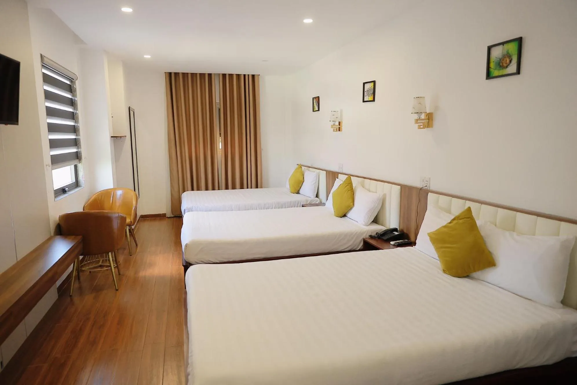 Bed in Le Centre Pleiku Hotel