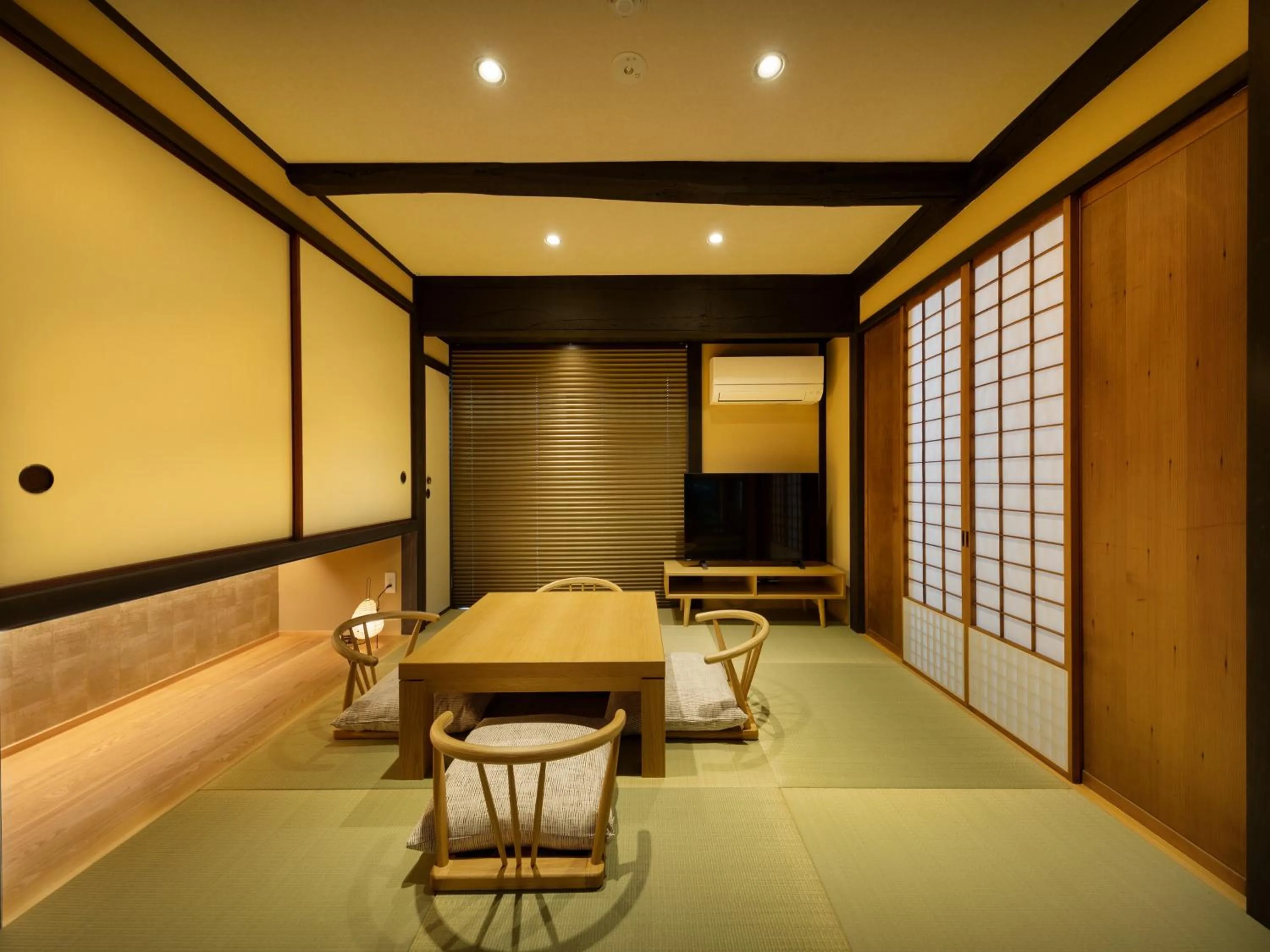 Living room in Tsumugi GionShirakawa