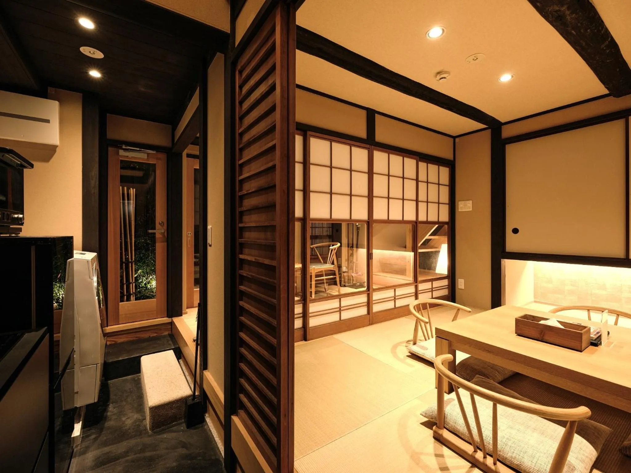 Living room, Bed in Tsumugi GionShirakawa