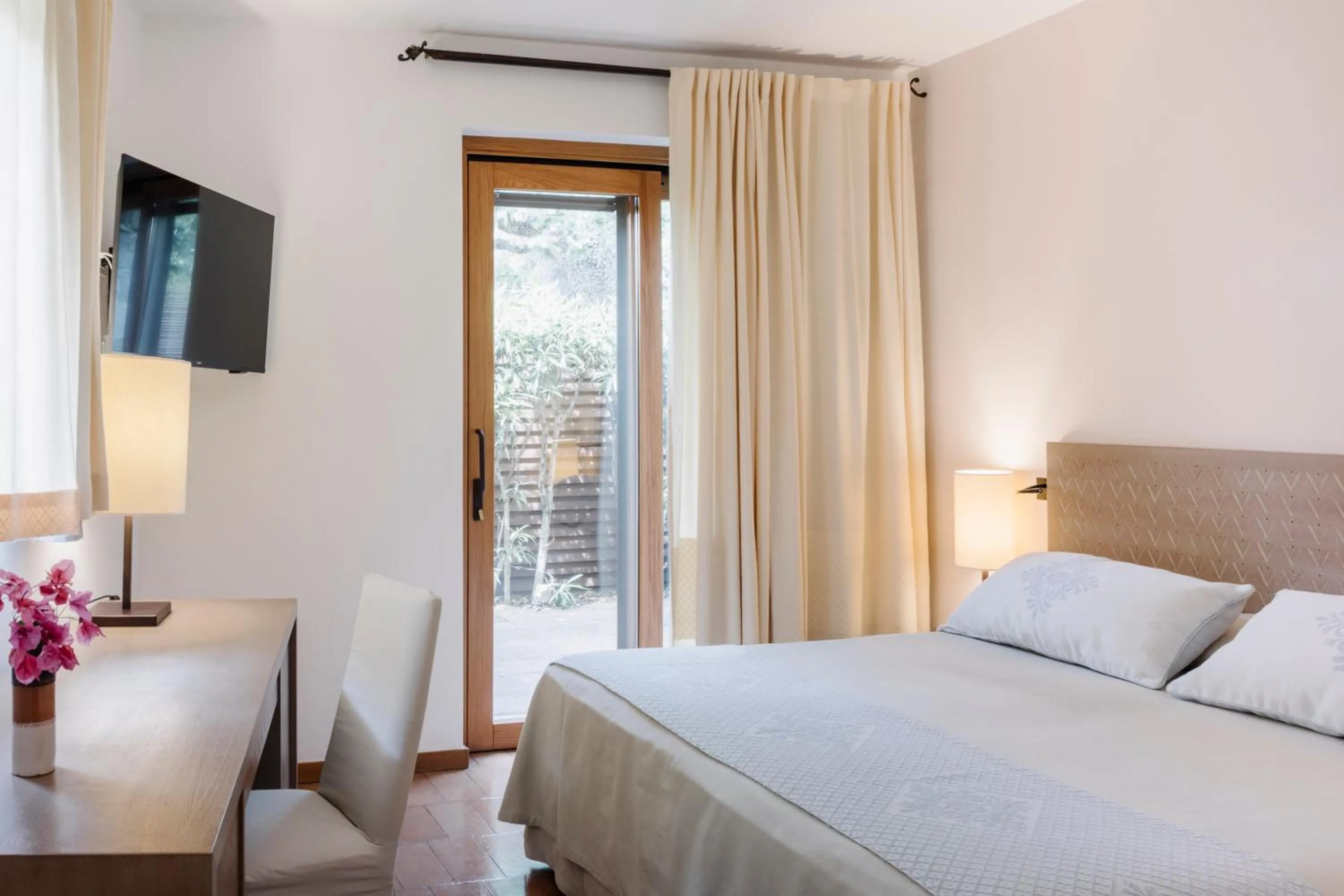 Bedroom, Bed in Hotel Aquadulci