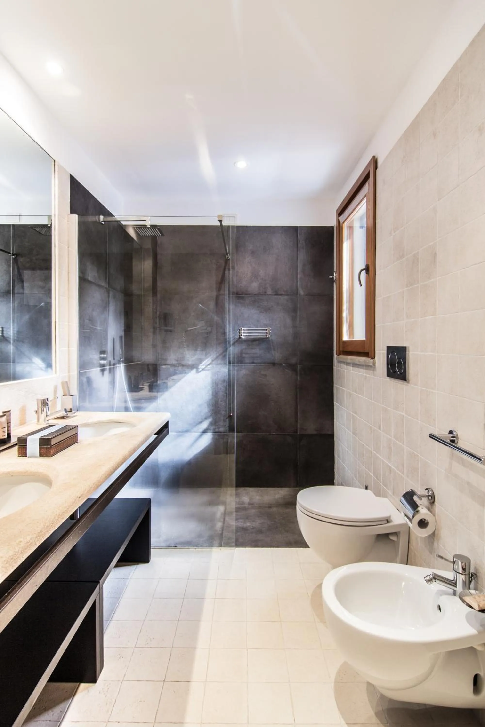 Bathroom in Hotel Aquadulci