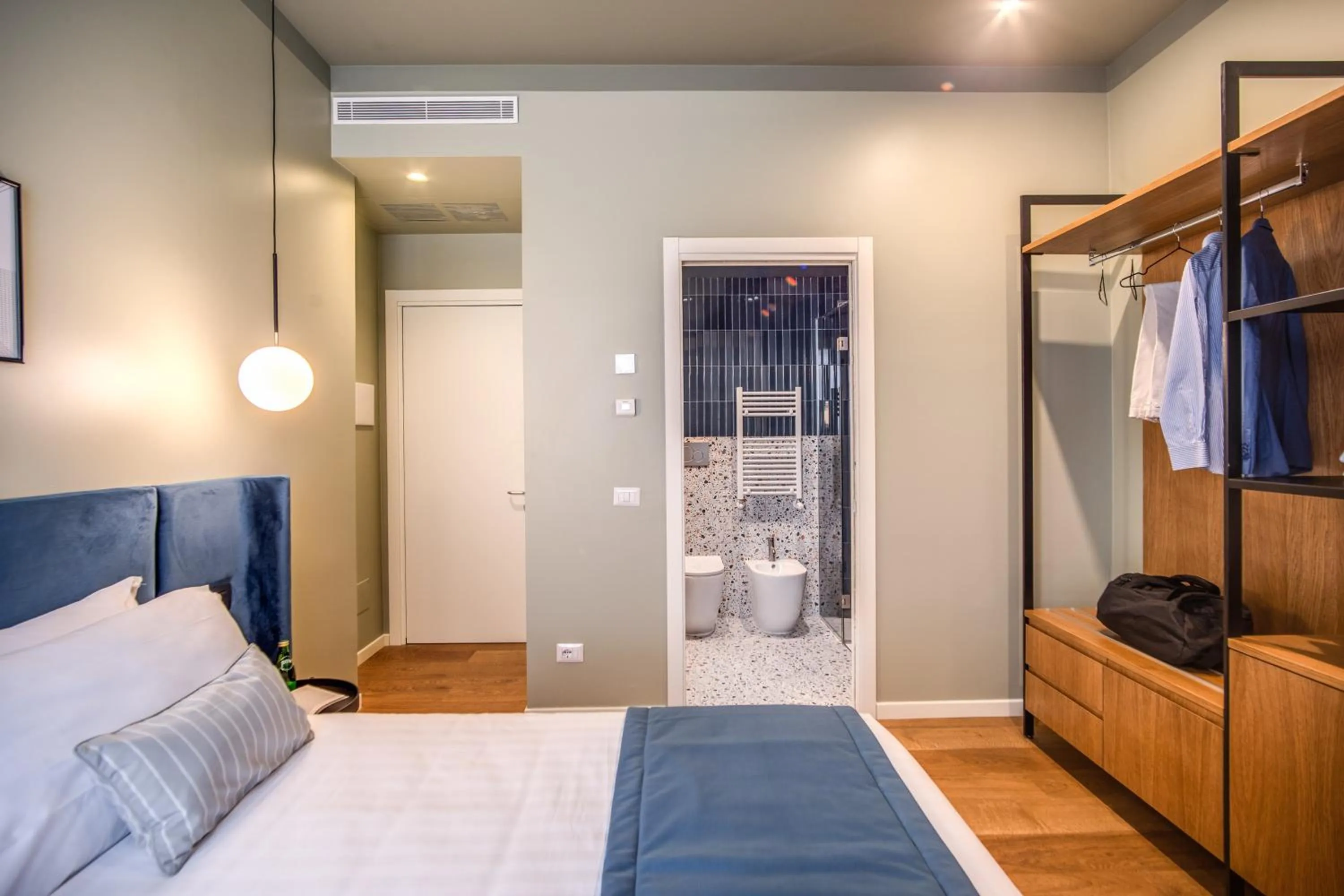 Photo of the whole room, Bed in Sheva Boutique Hotel