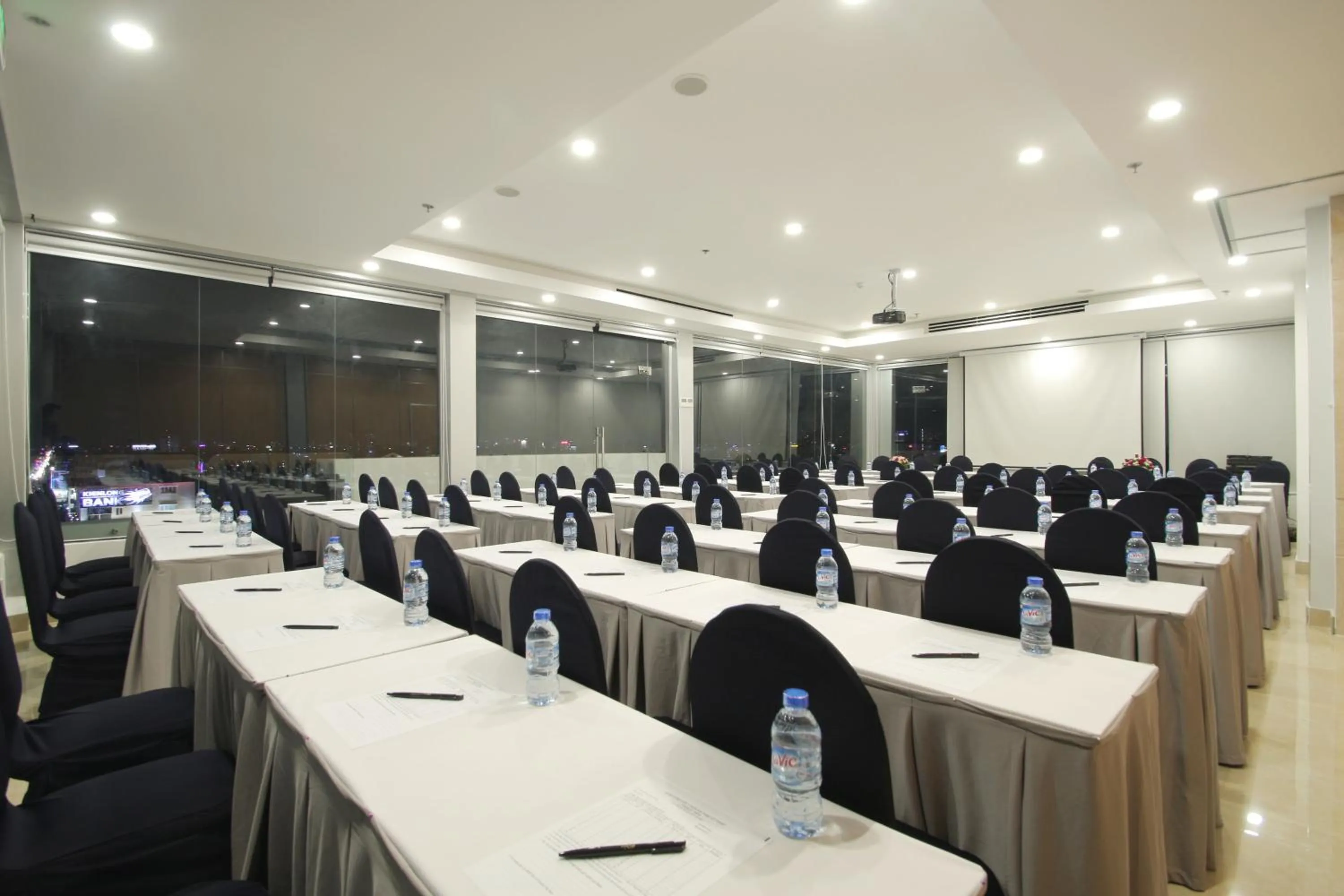Meeting/conference room in Acnos Grand Hotel